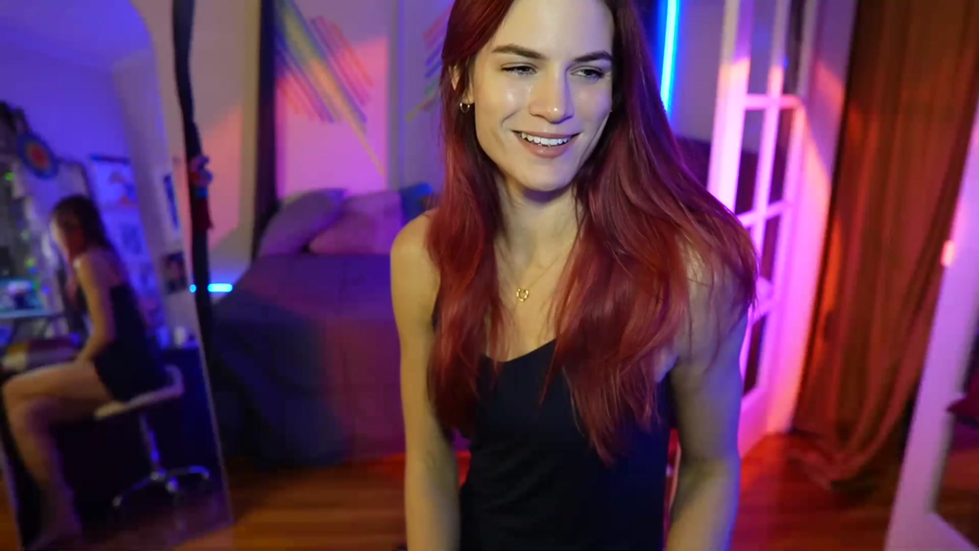 Gallery image thumbnail from Gia_Xxxmas's myfreecams stream on, 12/06/2023, 05:20 image 8 of 20