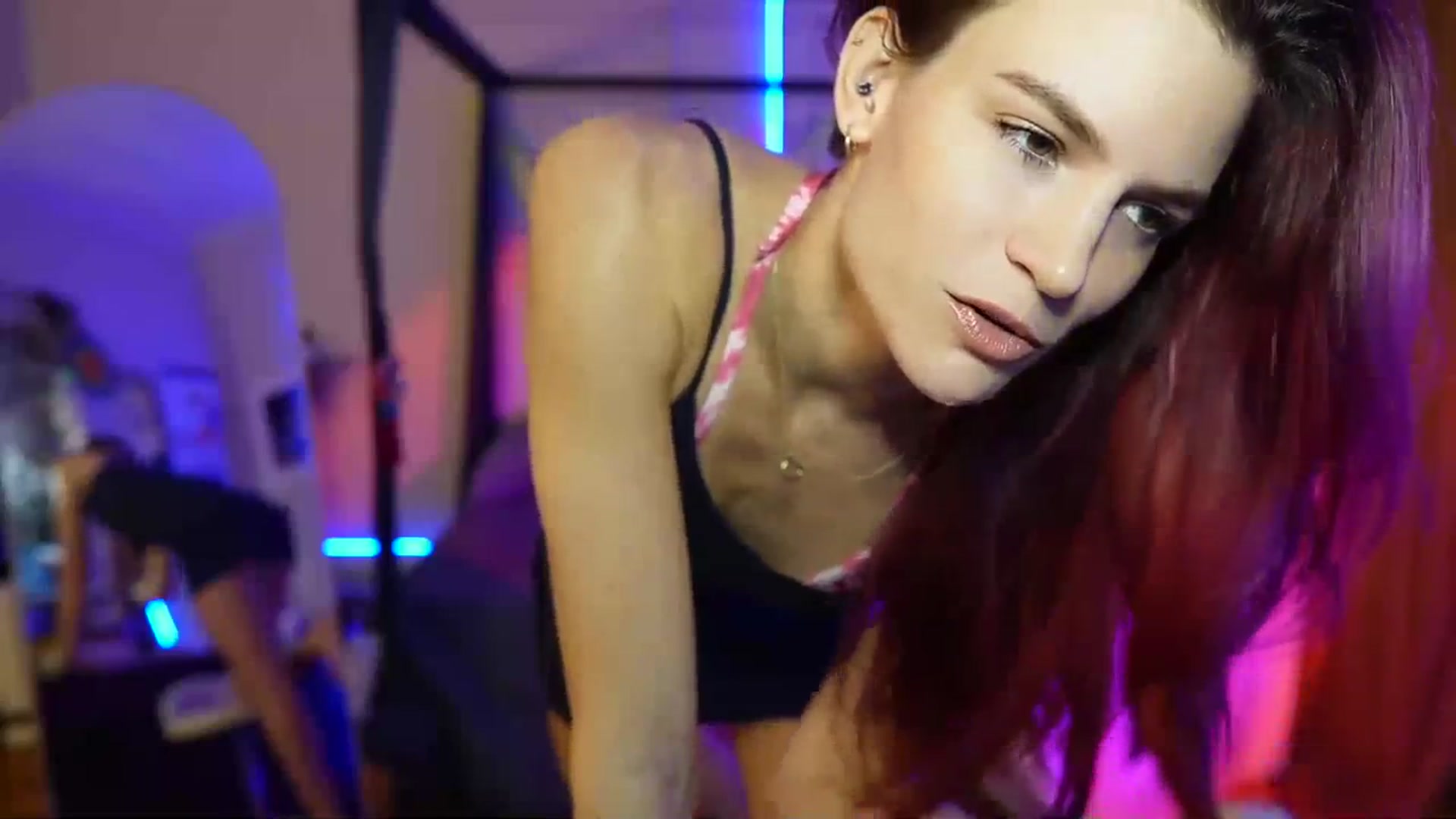 Gallery image thumbnail from Gia_Xxxmas's myfreecams stream on, 12/06/2023, 05:20 image 20 of 20