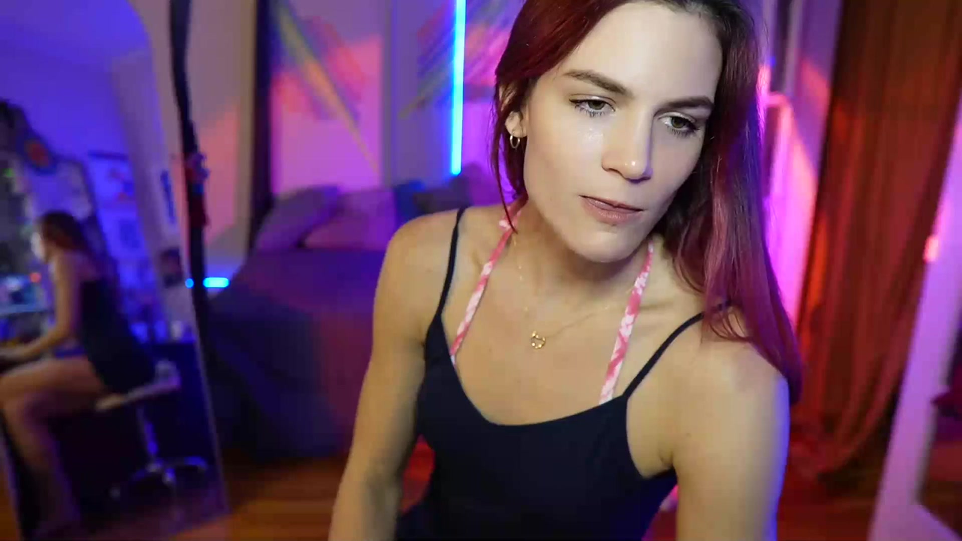 Gallery image thumbnail from Gia_Xxxmas's myfreecams stream on, 12/06/2023, 05:20 image 9 of 20