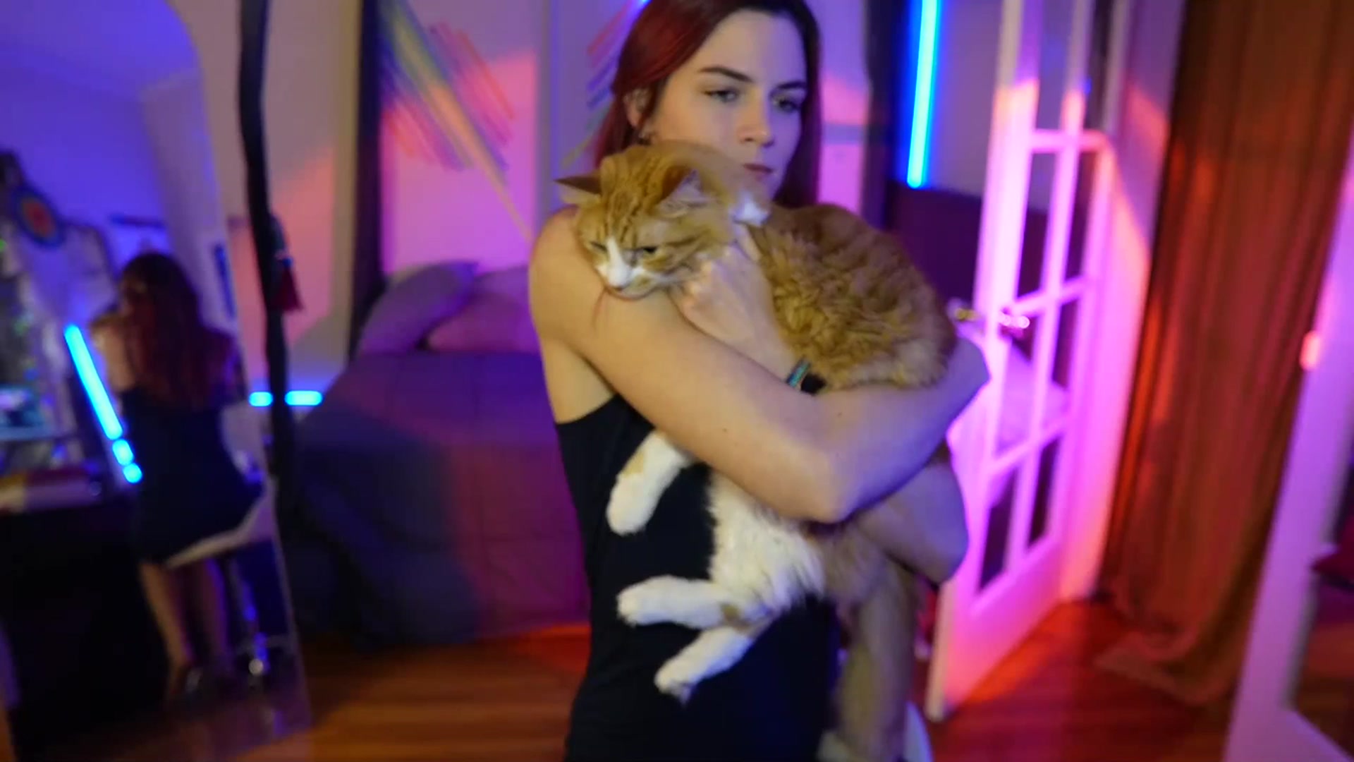 Gallery image thumbnail from Gia_Xxxmas's myfreecams stream on, 12/06/2023, 05:20 image 3 of 20