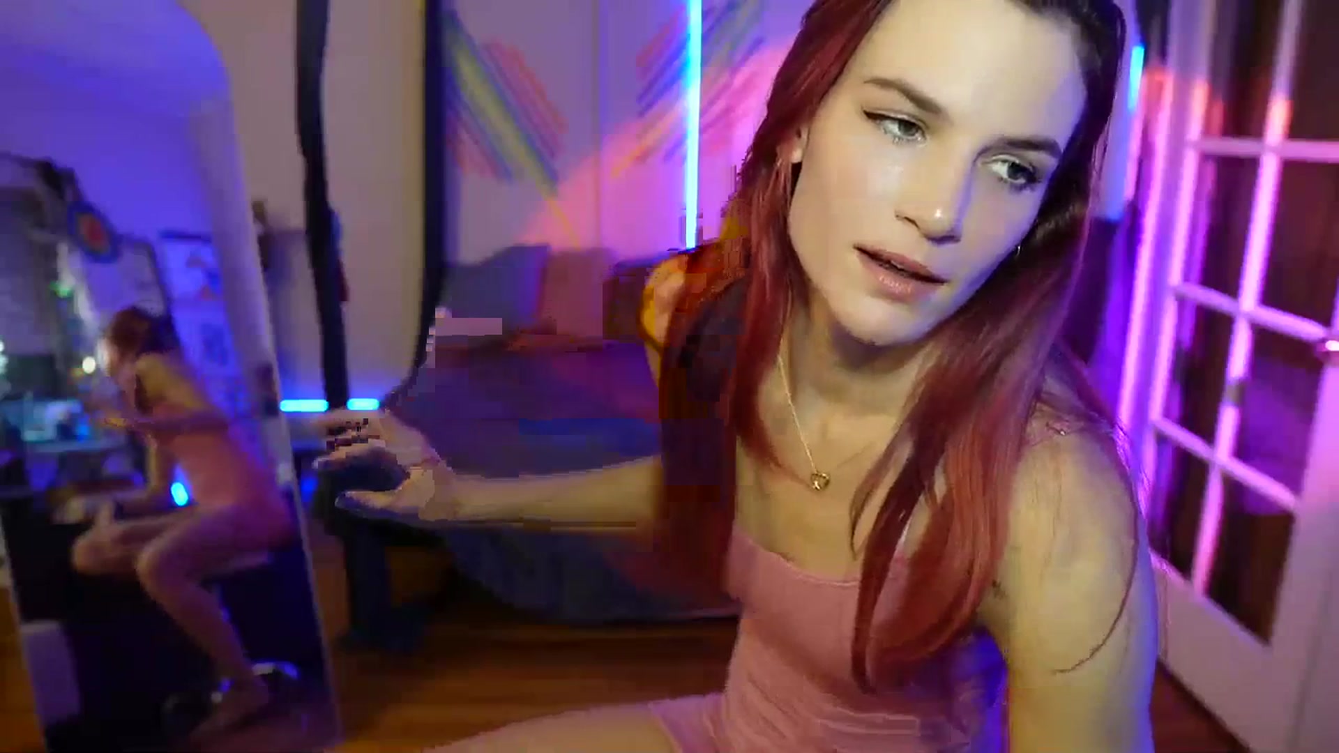 Gallery image thumbnail from Gia_Xxxmas's myfreecams stream on, 12/07/2023, 02:58 image 7 of 20