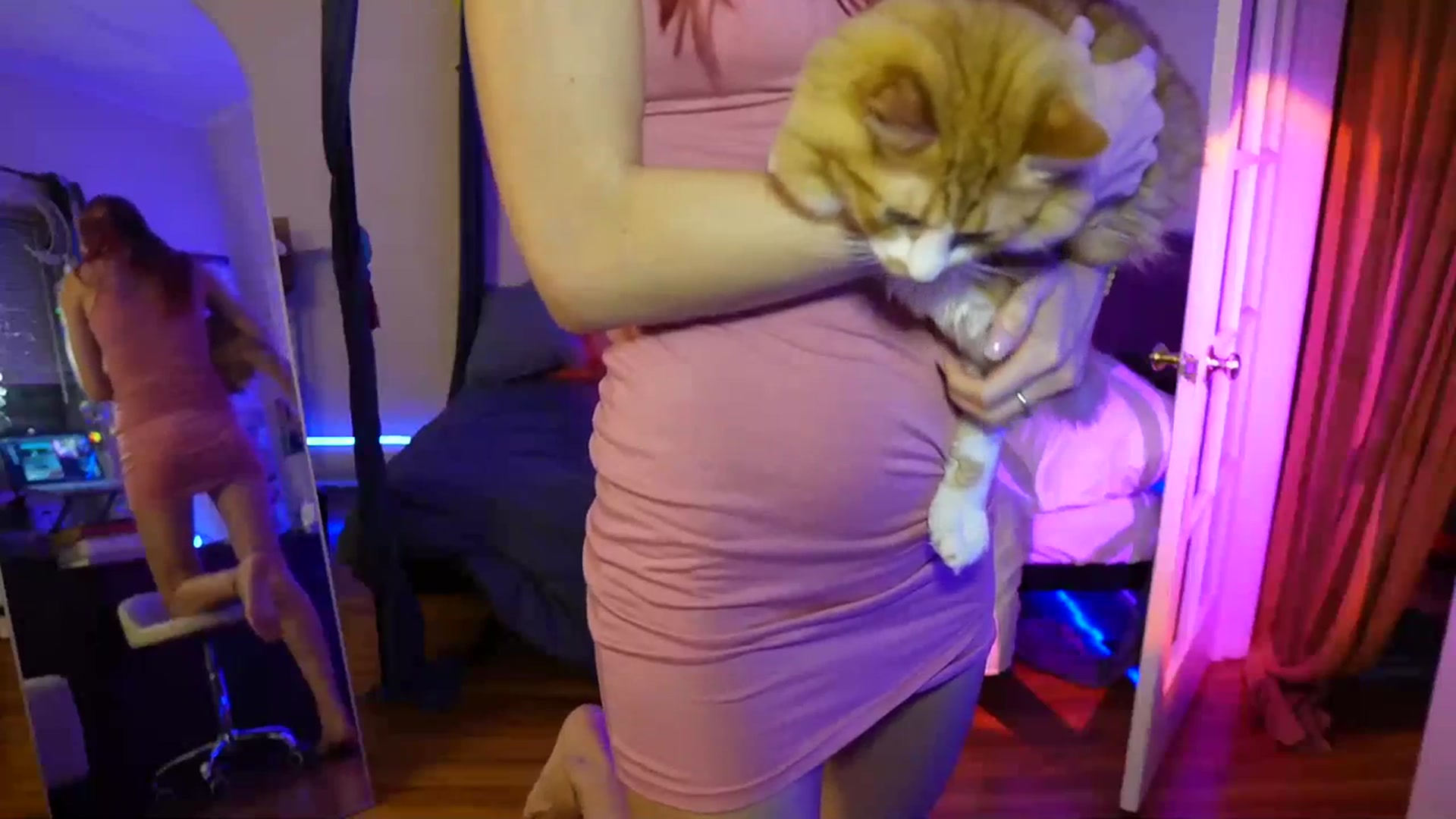 Gallery image thumbnail from Gia_Xxxmas's myfreecams stream on, 12/07/2023, 02:58 image 11 of 20
