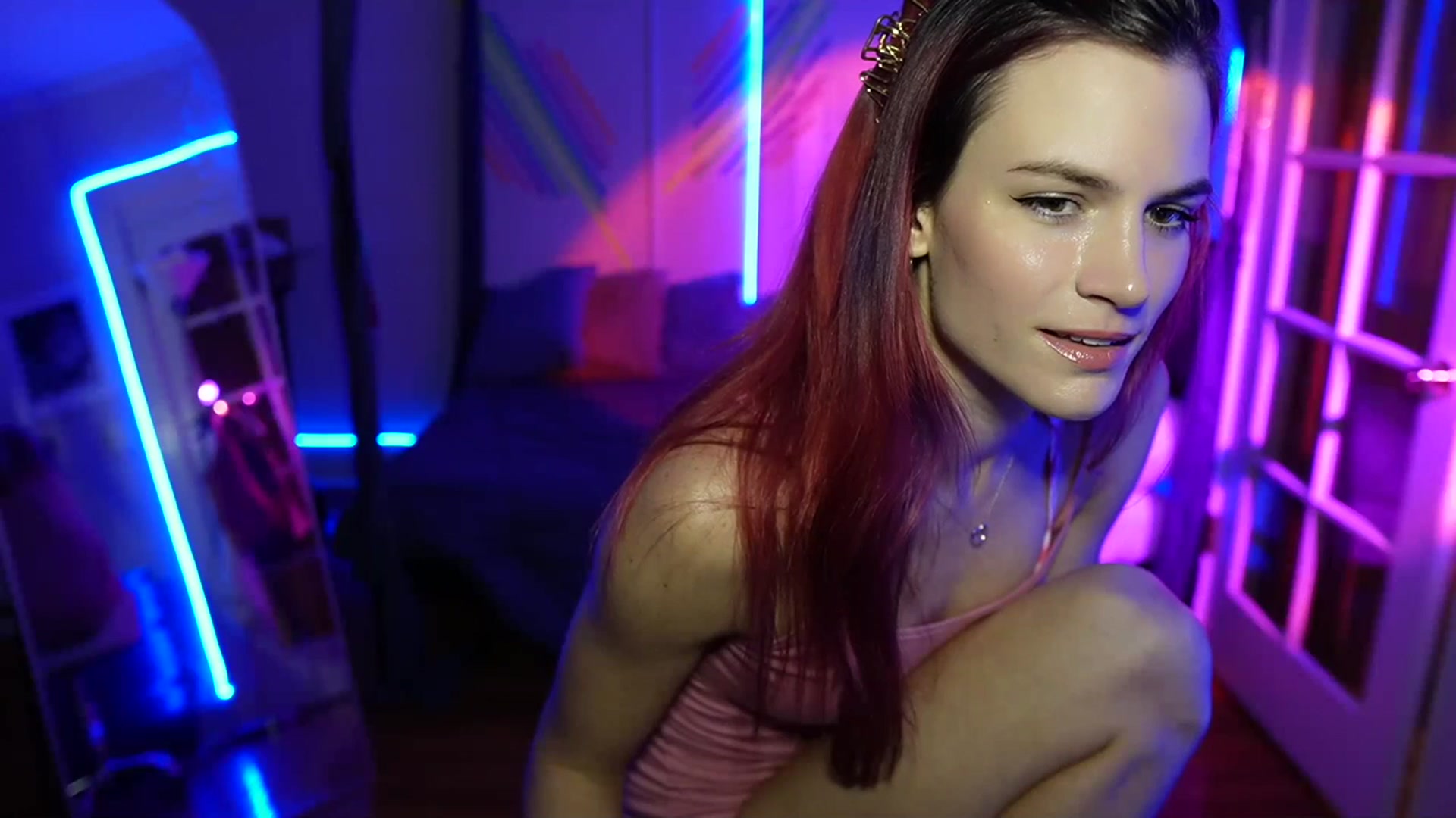 Gallery image thumbnail from Gia_Xxxmas's myfreecams stream on, 12/07/2023, 03:31 image 11 of 20