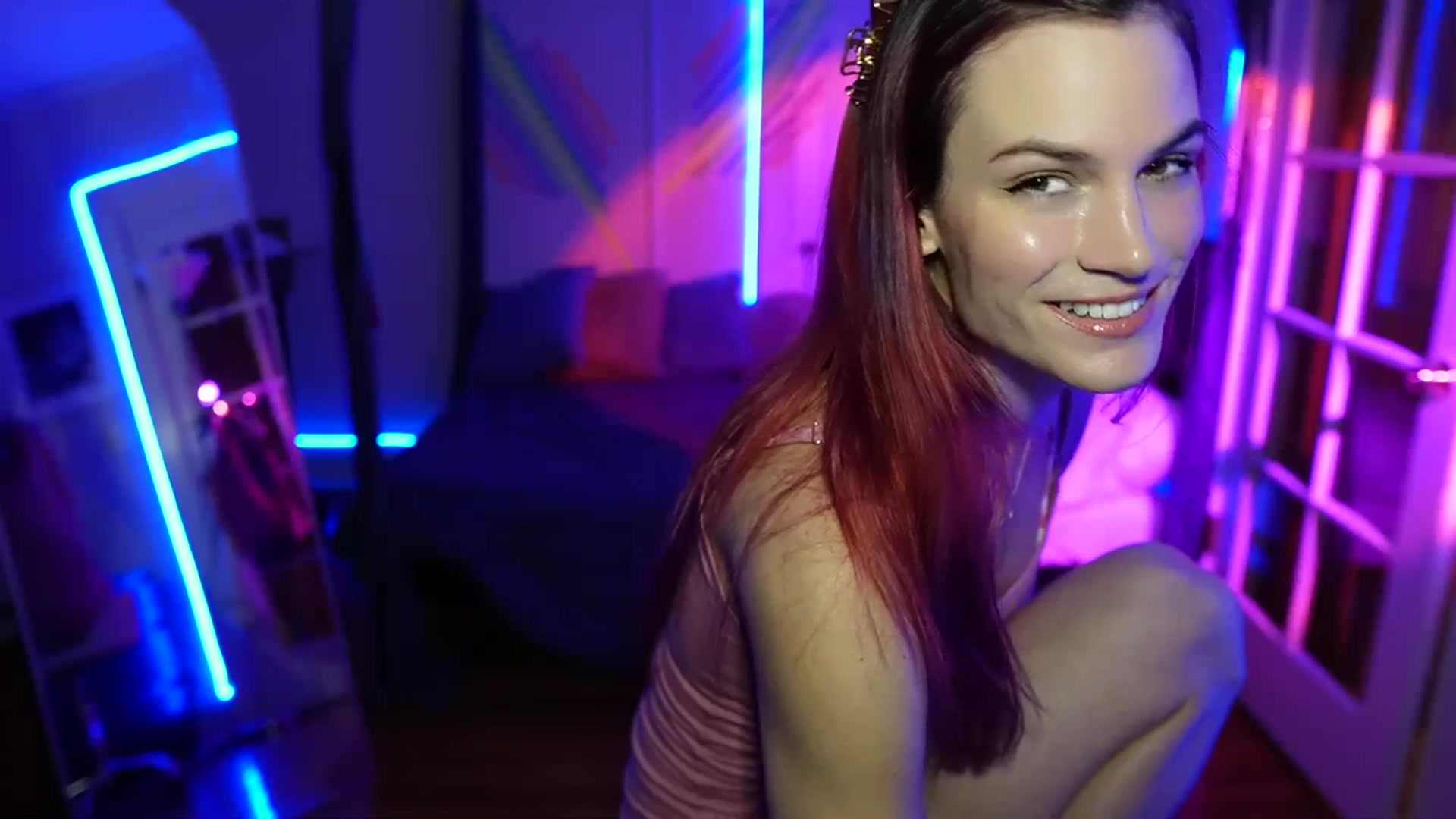 Gallery image thumbnail from Gia_Xxxmas's myfreecams stream on, 12/07/2023, 03:31 image 10 of 20