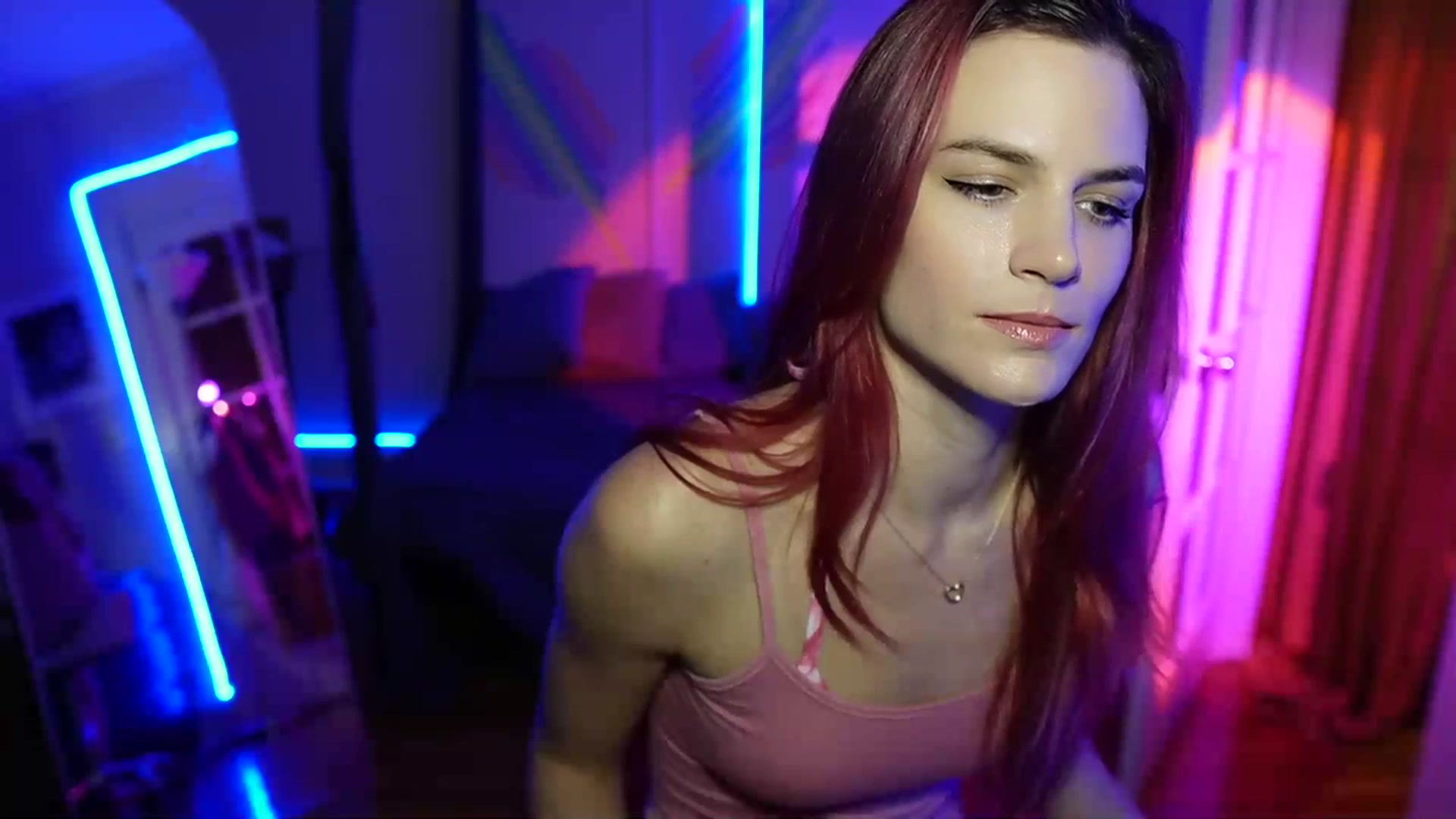 Gallery image thumbnail from Gia_Xxxmas's myfreecams stream on, 12/07/2023, 04:06 image 2 of 20