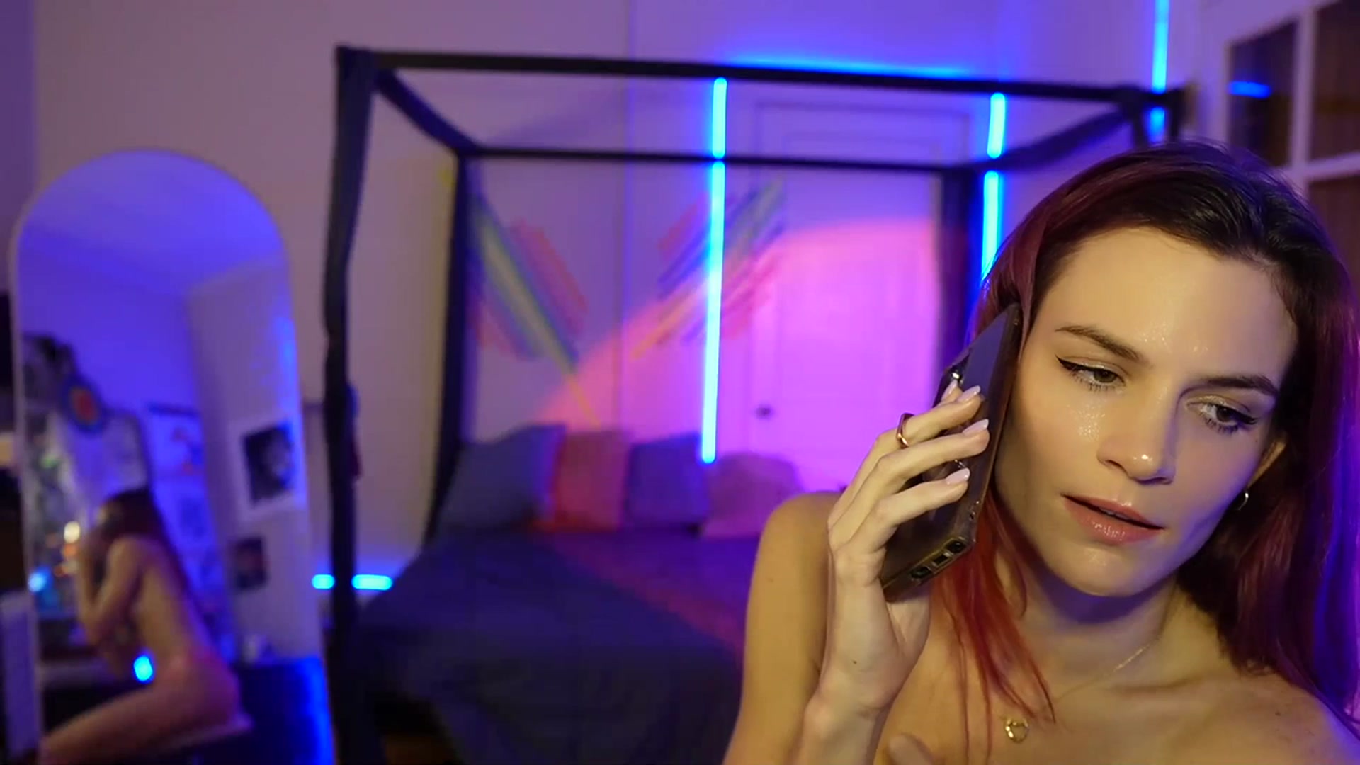Gallery image thumbnail from Gia_Xxxmas's myfreecams stream on, 12/07/2023, 04:21 image 2 of 20