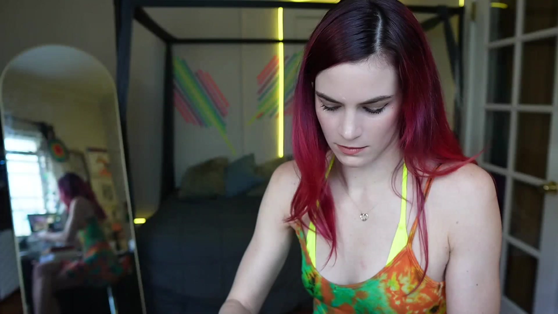 Gallery image thumbnail from Gia_Xxxmas's myfreecams stream on, 12/07/2023, 21:59 image 8 of 20