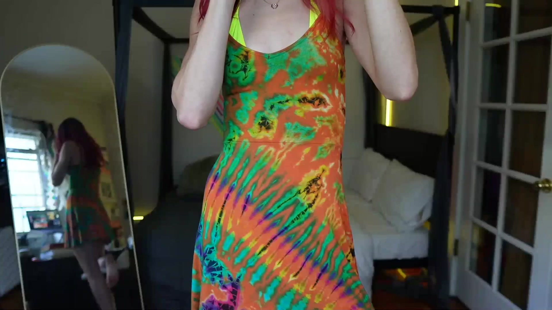 Gallery image thumbnail from Gia_Xxxmas's myfreecams stream on, 12/07/2023, 21:59 image 9 of 20