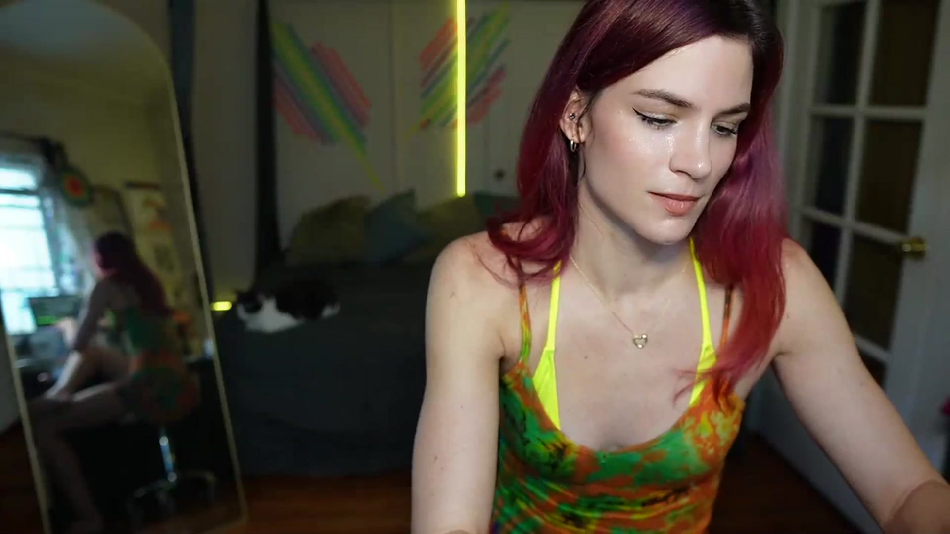 Gallery image thumbnail from Gia_Xxxmas's myfreecams stream on, 12/07/2023, 23:28 image 2 of 20