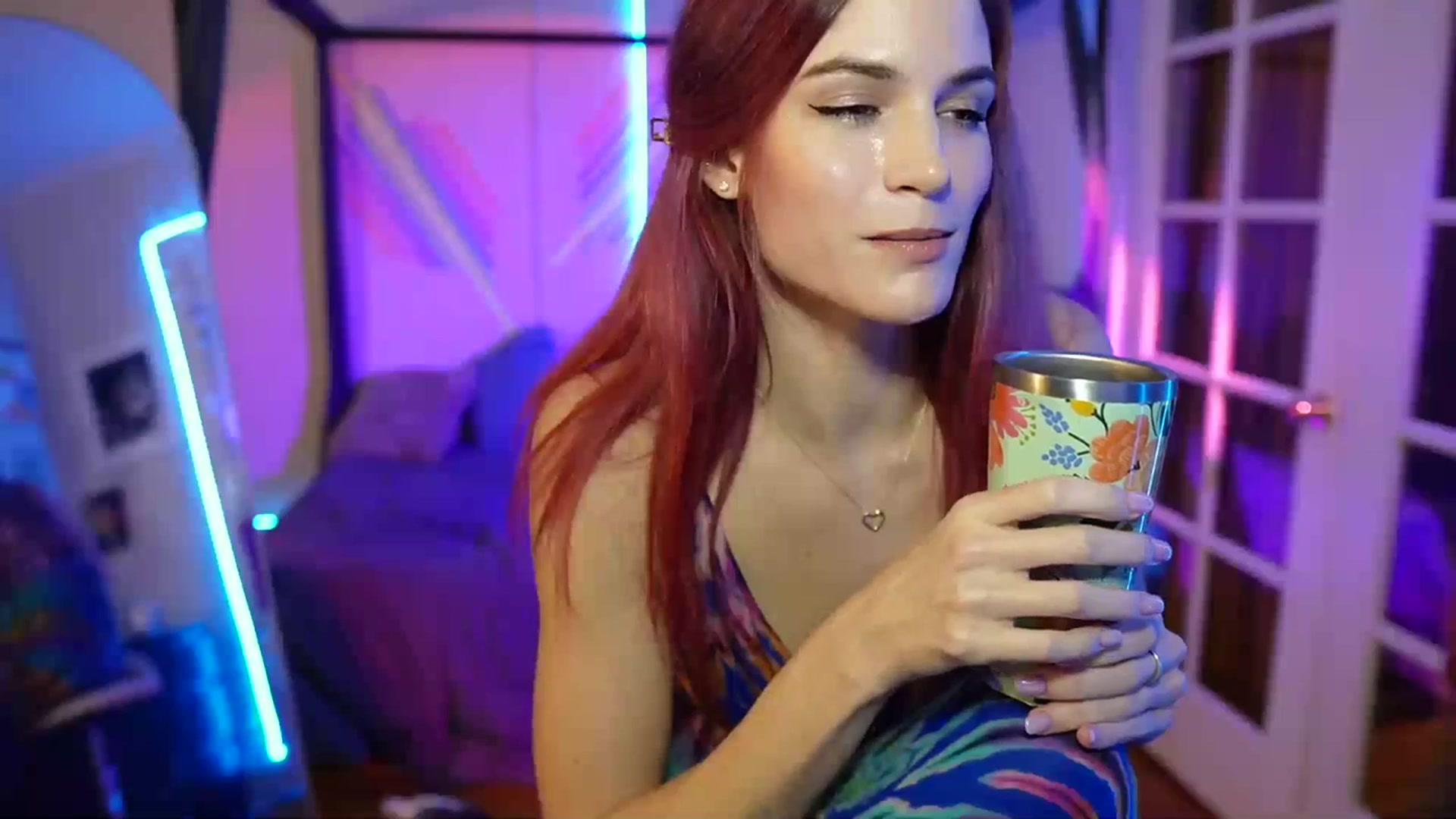 Gallery image thumbnail from Gia_Xxxmas's myfreecams stream on, 12/10/2023, 03:28 image 16 of 20