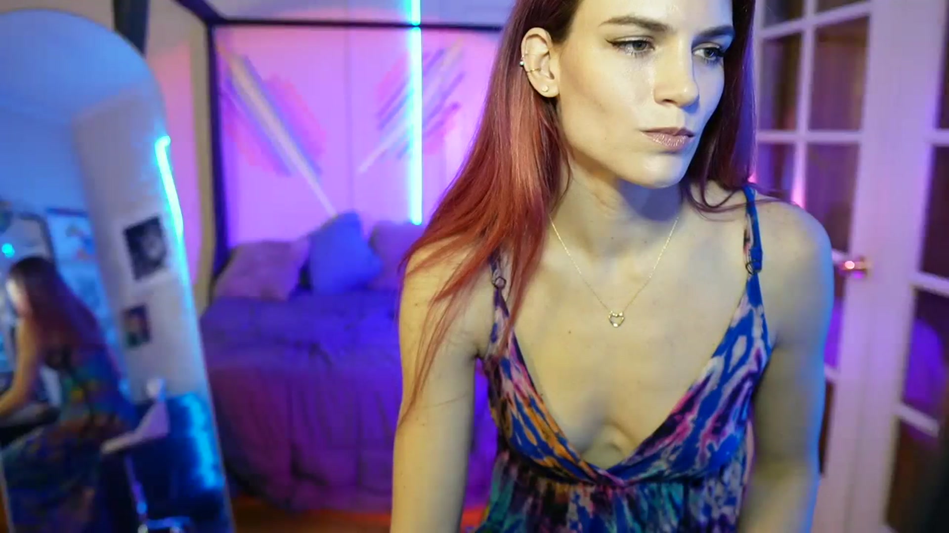 Gallery image thumbnail from Gia_Xxxmas's myfreecams stream on, 12/10/2023, 04:45 image 2 of 20
