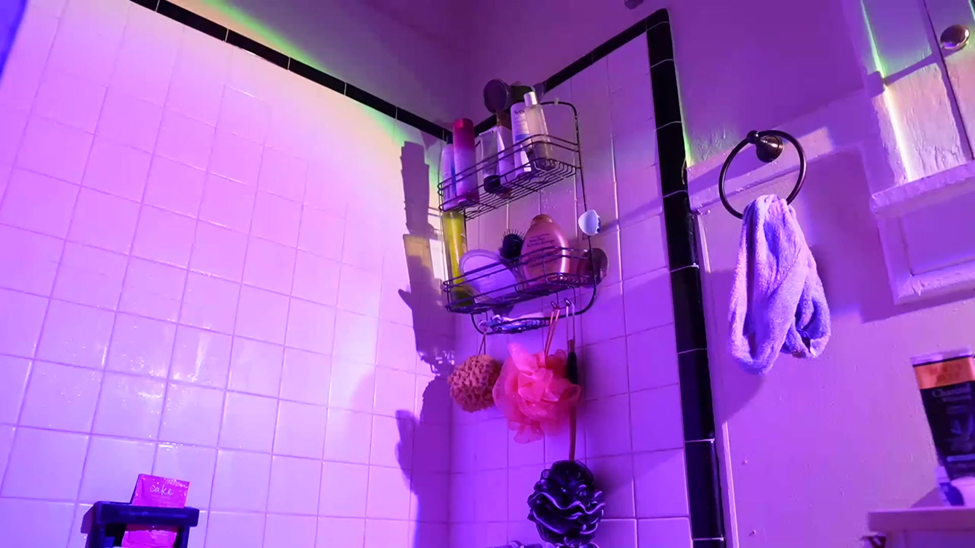 Gallery image thumbnail from Gia_Xxxmas's myfreecams stream on, 12/10/2023, 07:09 image 20 of 20