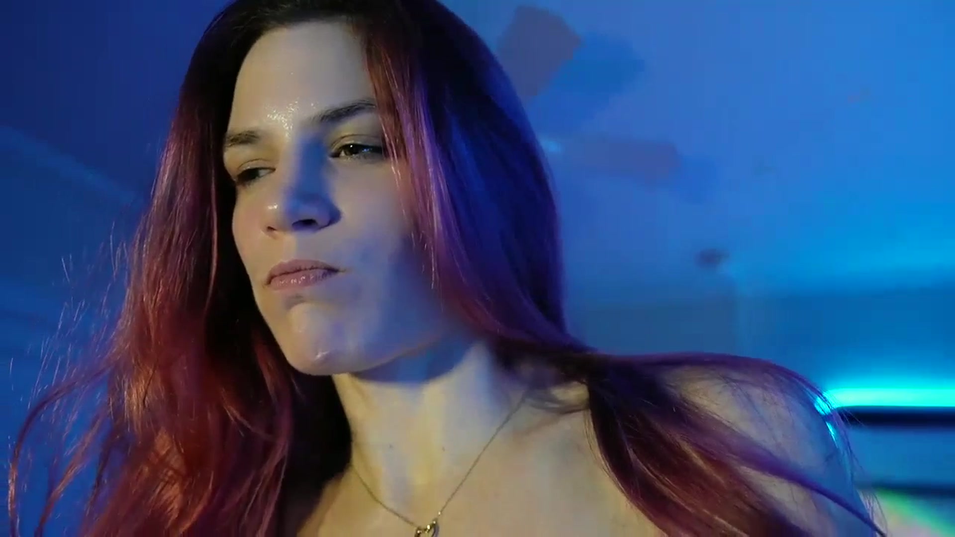 Gallery image thumbnail from Gia_Xxxmas's myfreecams stream on, 12/10/2023, 08:22 image 7 of 20