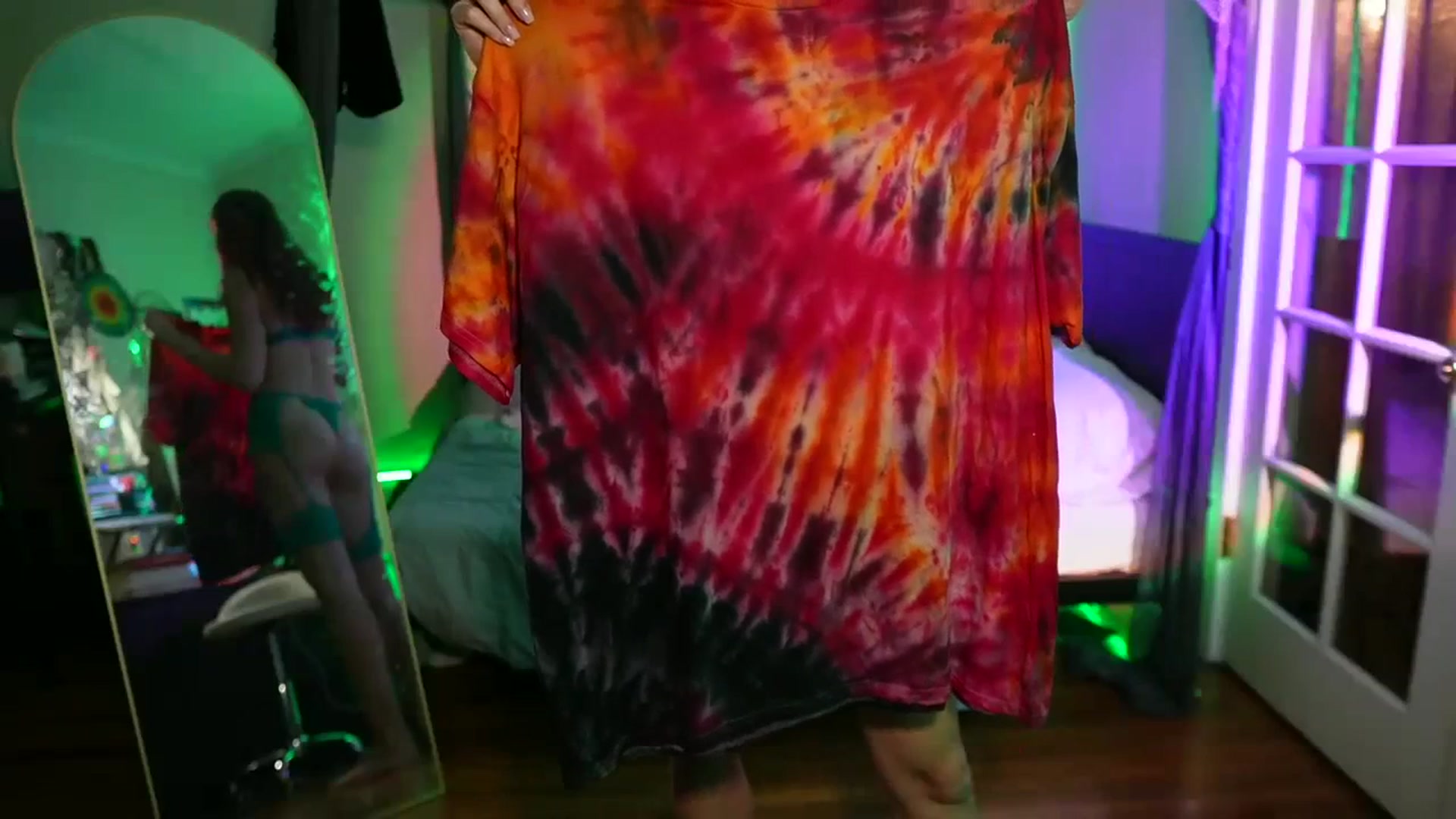 Gallery image thumbnail from Gia_Xxxmas's myfreecams stream on, 12/12/2023, 05:40 image 20 of 20