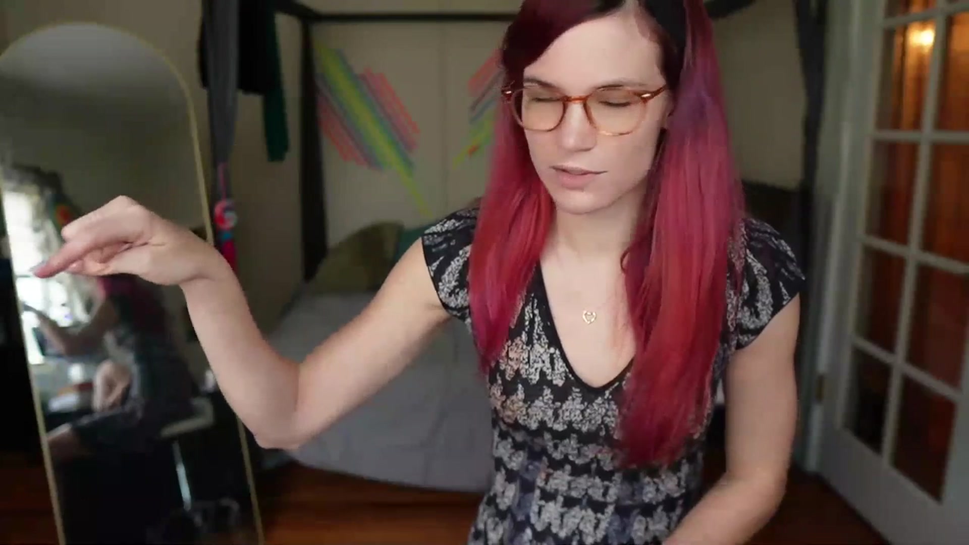 Gallery image thumbnail from Gia_Xxxmas's myfreecams stream on, 12/12/2023, 21:56 image 4 of 20