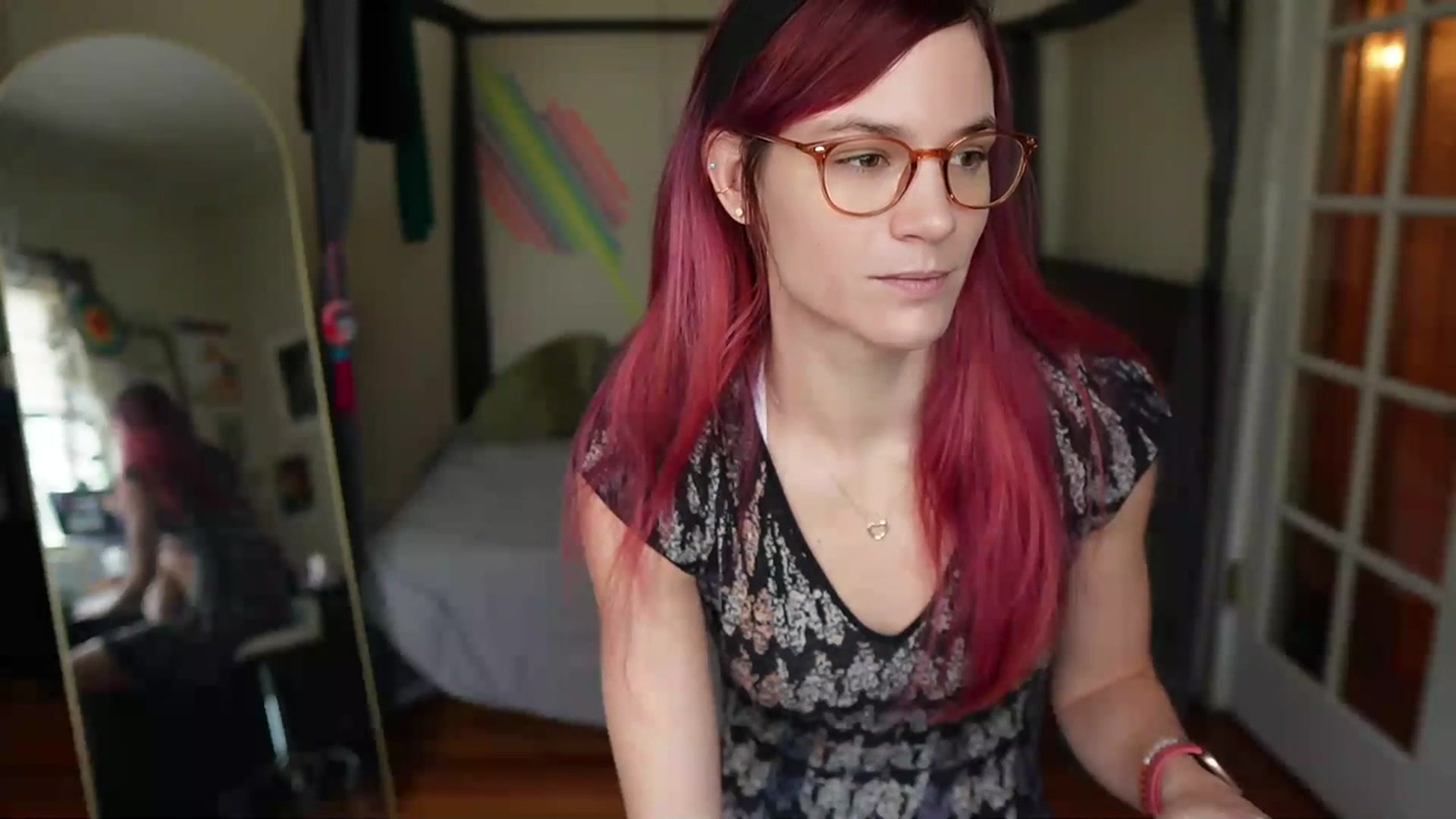 Gallery image thumbnail from Gia_Xxxmas's myfreecams stream on, 12/12/2023, 21:56 image 6 of 20