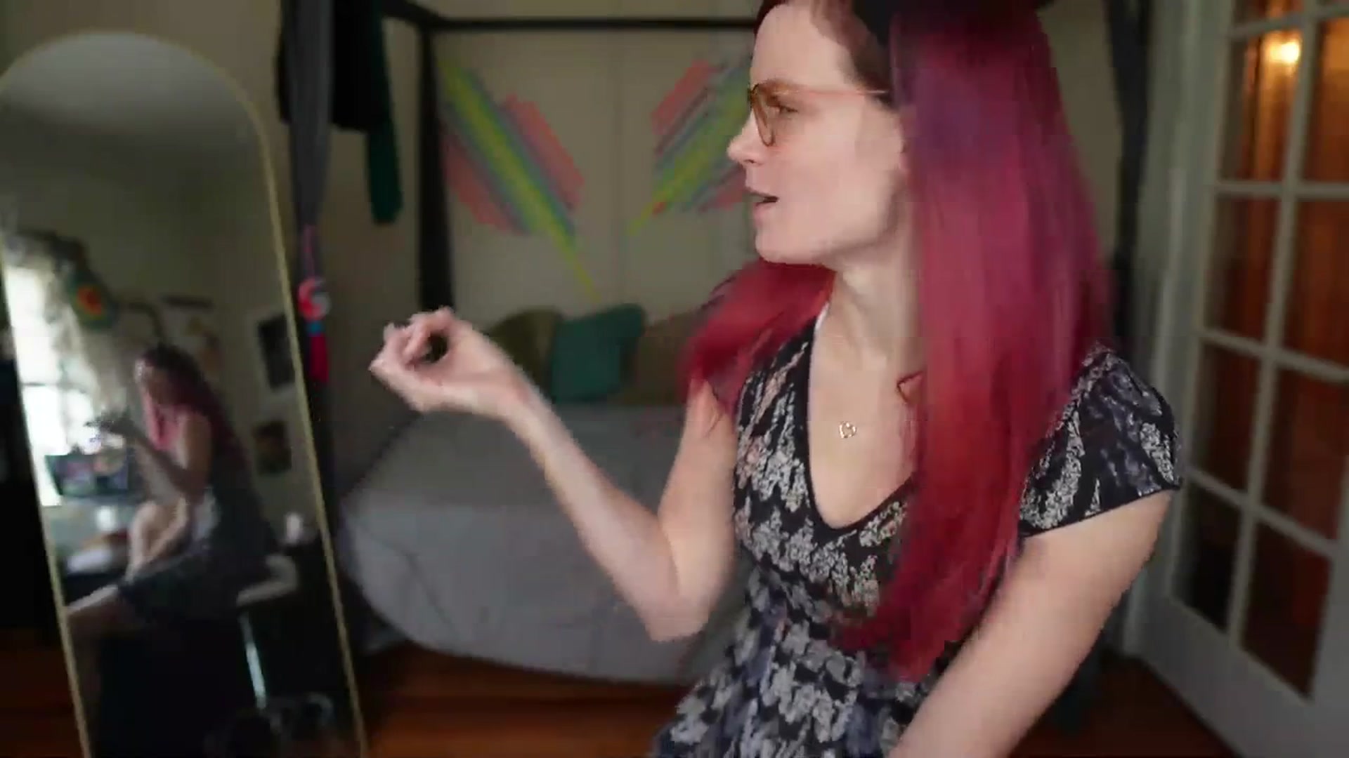 Gallery image thumbnail from Gia_Xxxmas's myfreecams stream on, 12/12/2023, 21:56 image 5 of 20