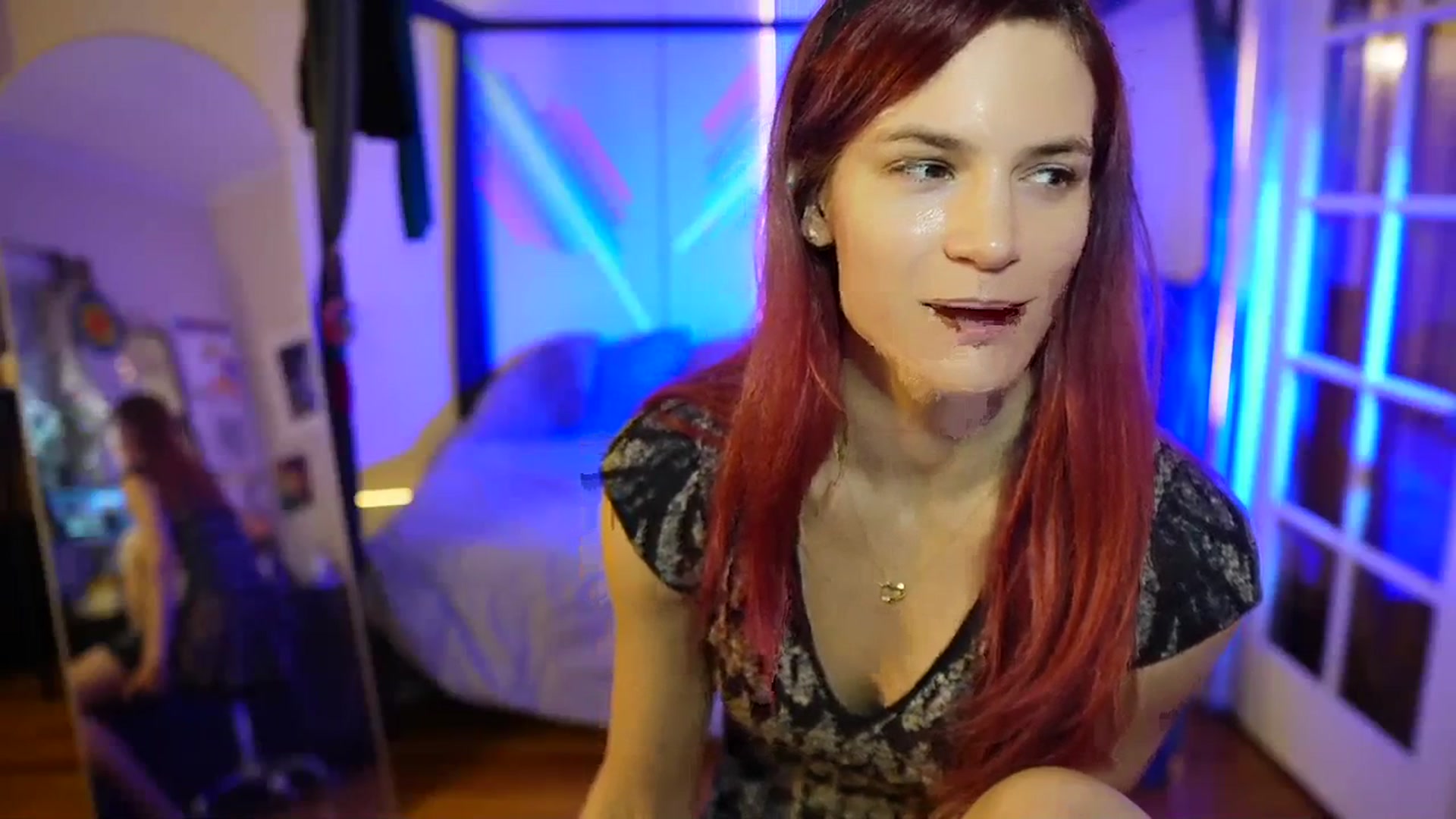 Gallery image thumbnail from Gia_Xxxmas's myfreecams stream on, 12/12/2023, 23:39 image 14 of 20