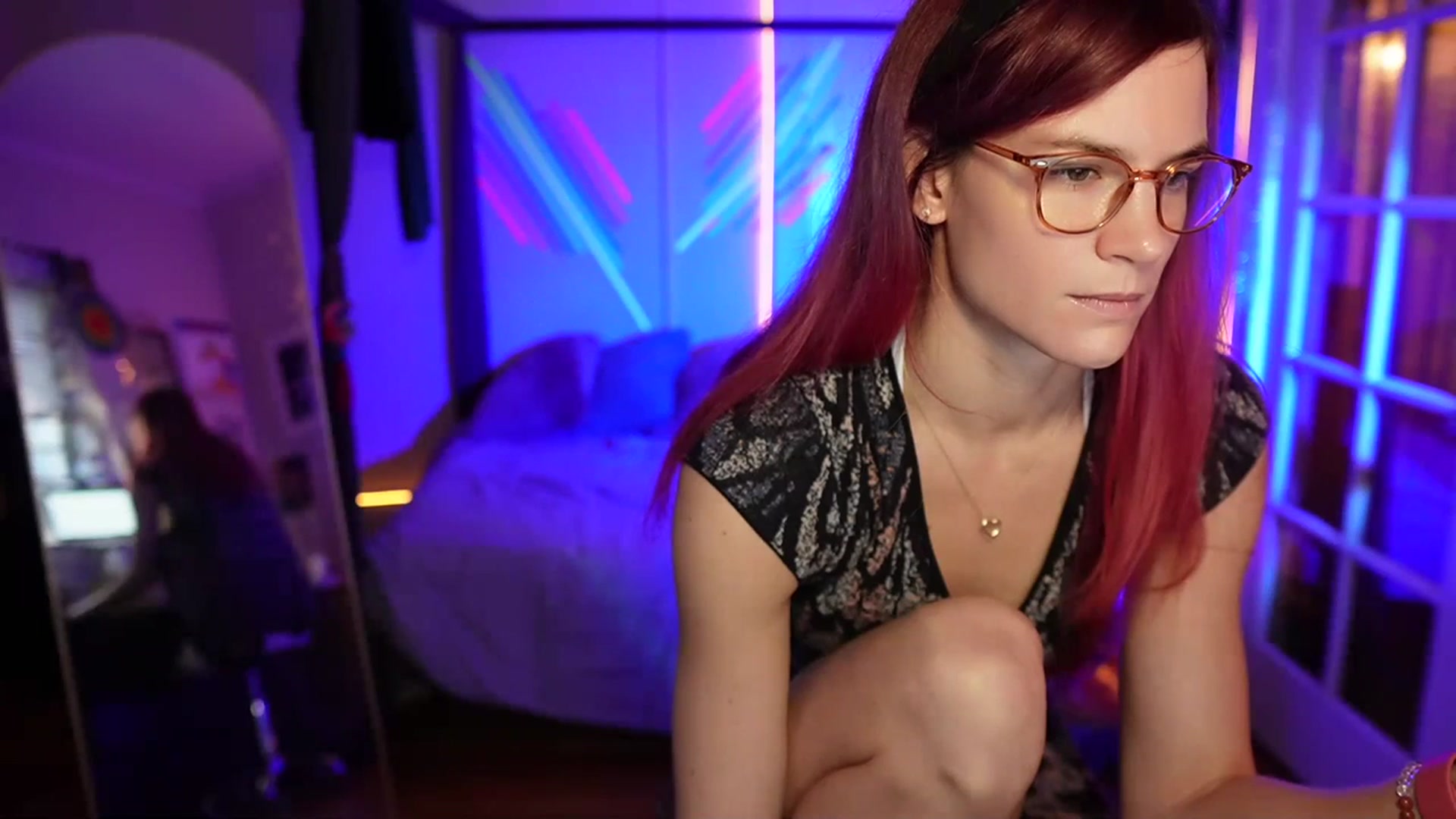 Gallery image thumbnail from Gia_Xxxmas's myfreecams stream on, 12/12/2023, 23:39 image 4 of 20