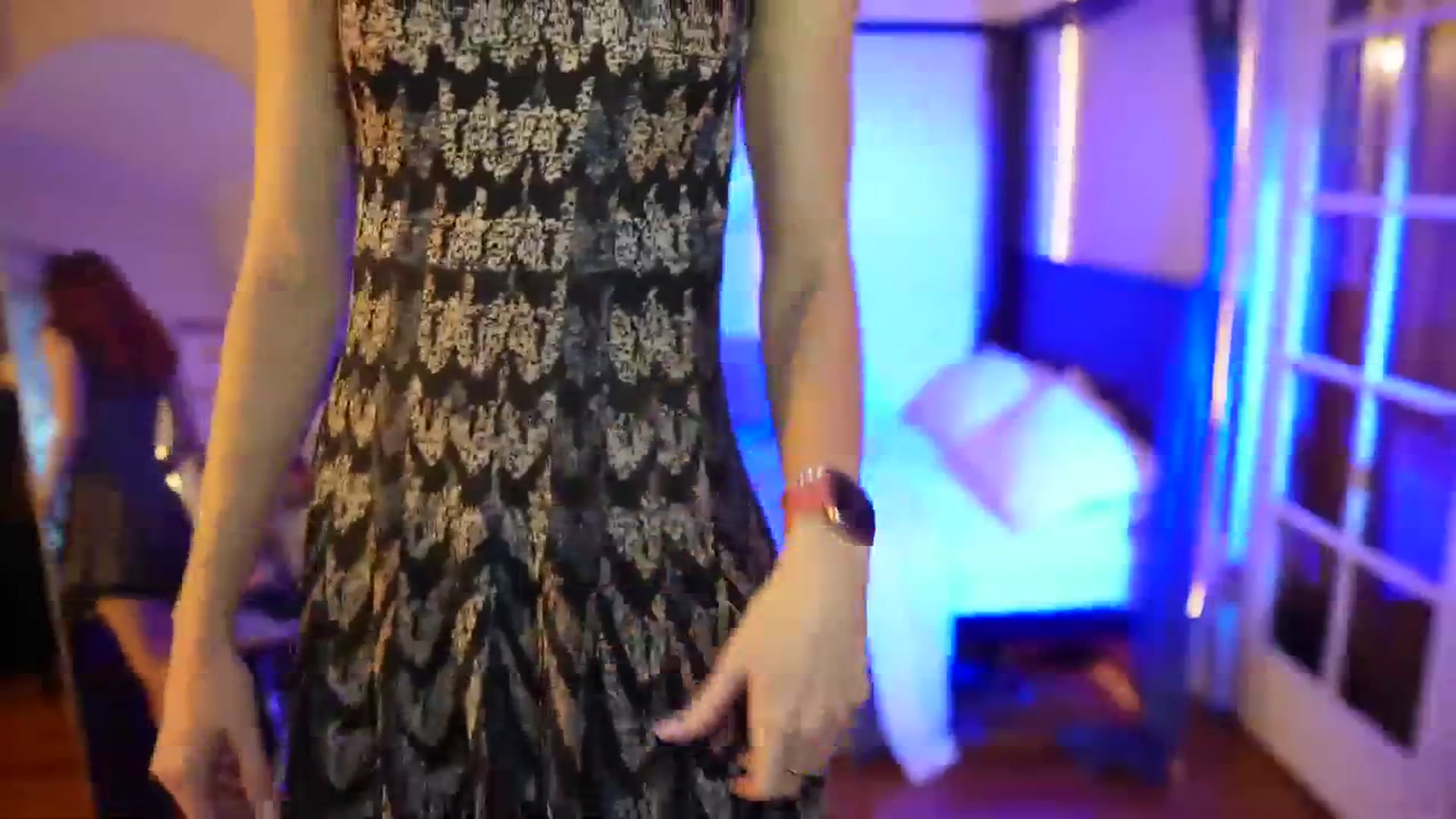 Gallery image thumbnail from Gia_Xxxmas's myfreecams stream on, 12/12/2023, 23:39 image 6 of 20