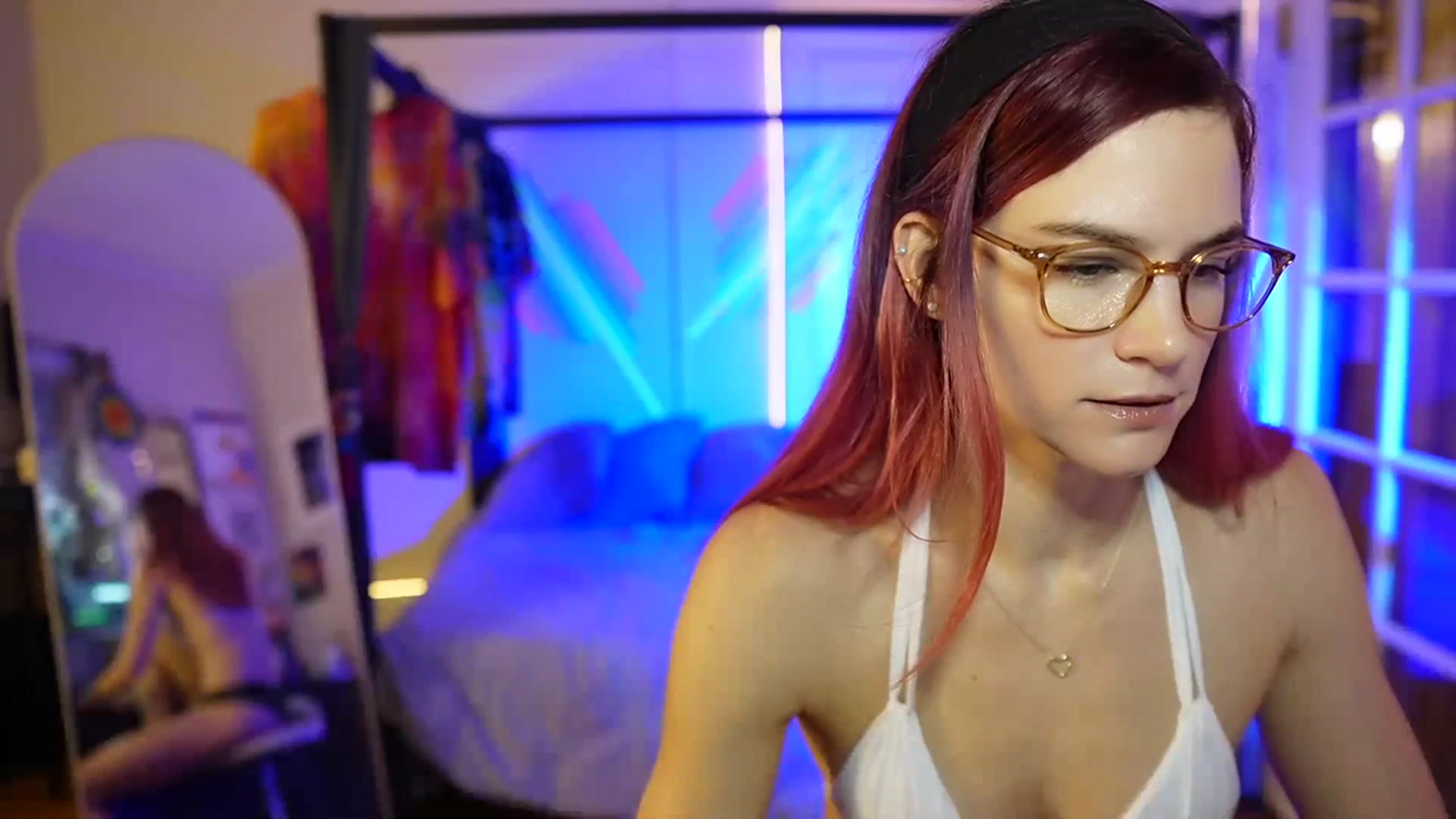 Gallery image thumbnail from Gia_Xxxmas's myfreecams stream on, 12/13/2023, 01:56 image 2 of 20
