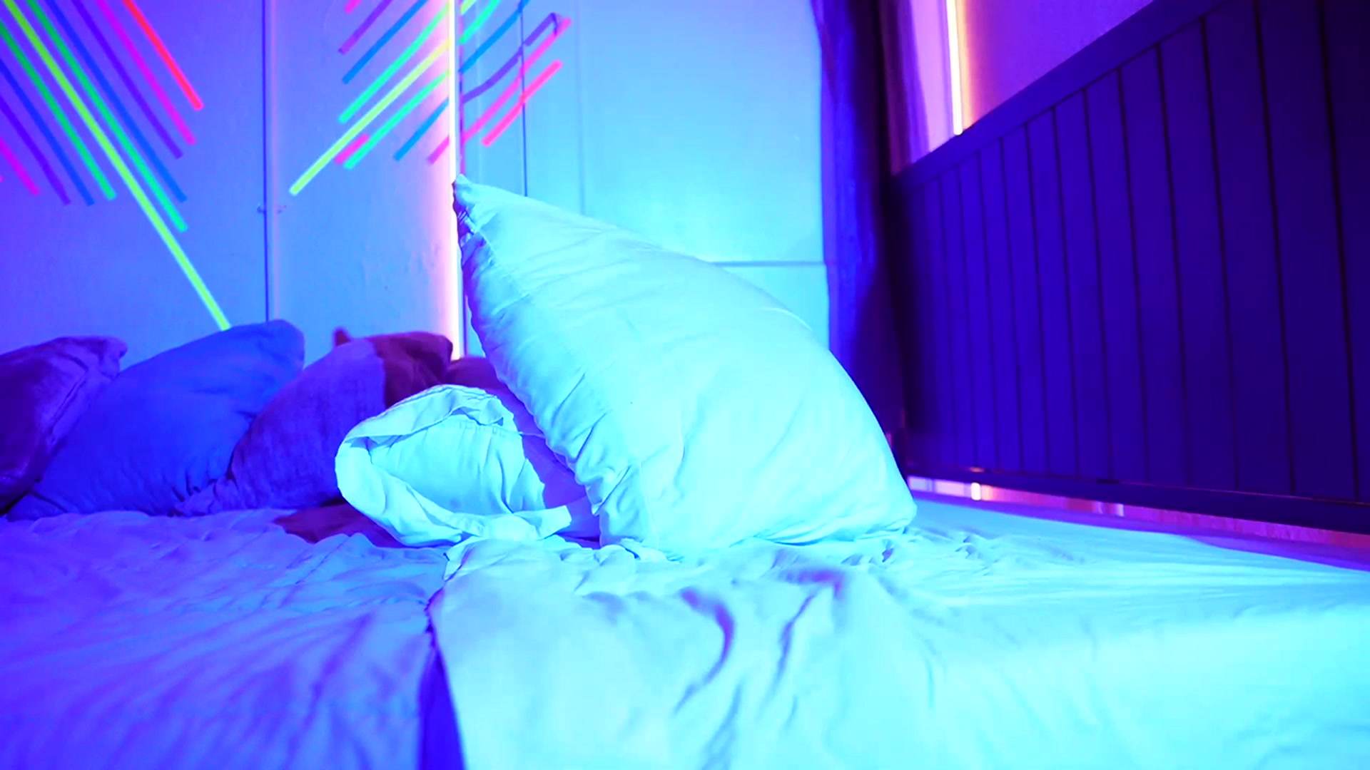 Gallery image thumbnail from Gia_Xxxmas's myfreecams stream on, 12/13/2023, 03:05 image 15 of 20