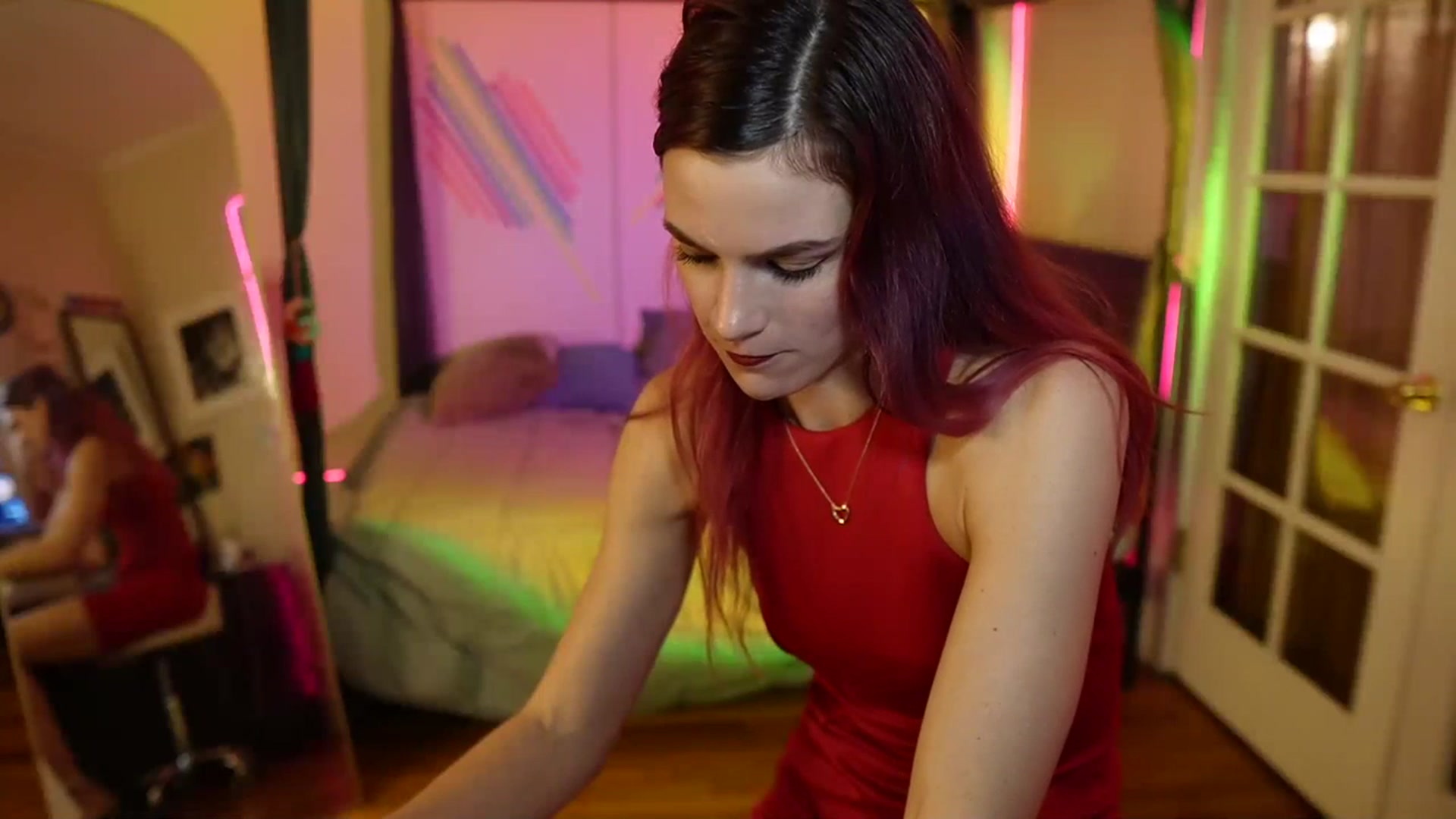 Gallery image thumbnail from Gia_Xxxmas's myfreecams stream on, 12/14/2023, 04:09 image 16 of 20
