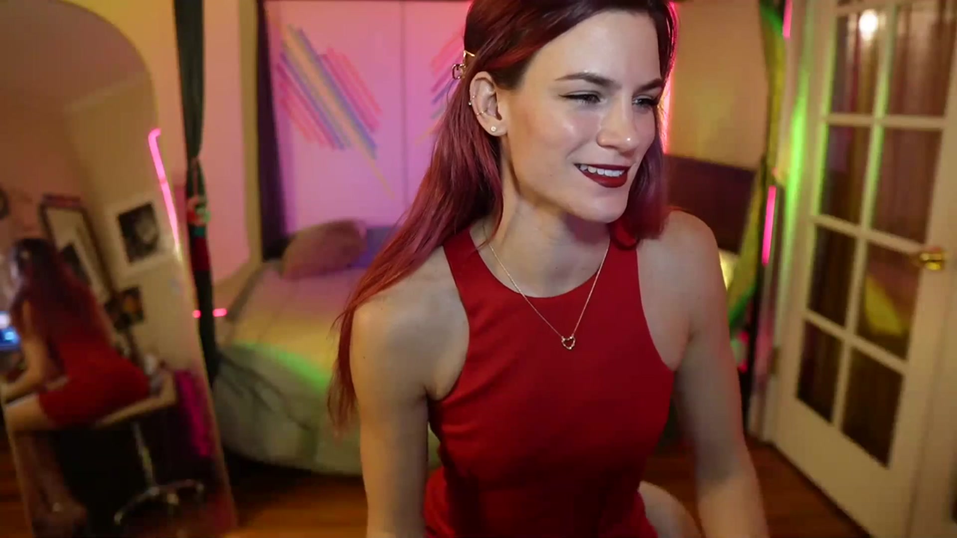 Gallery image thumbnail from Gia_Xxxmas's myfreecams stream on, 12/14/2023, 04:09 image 10 of 20