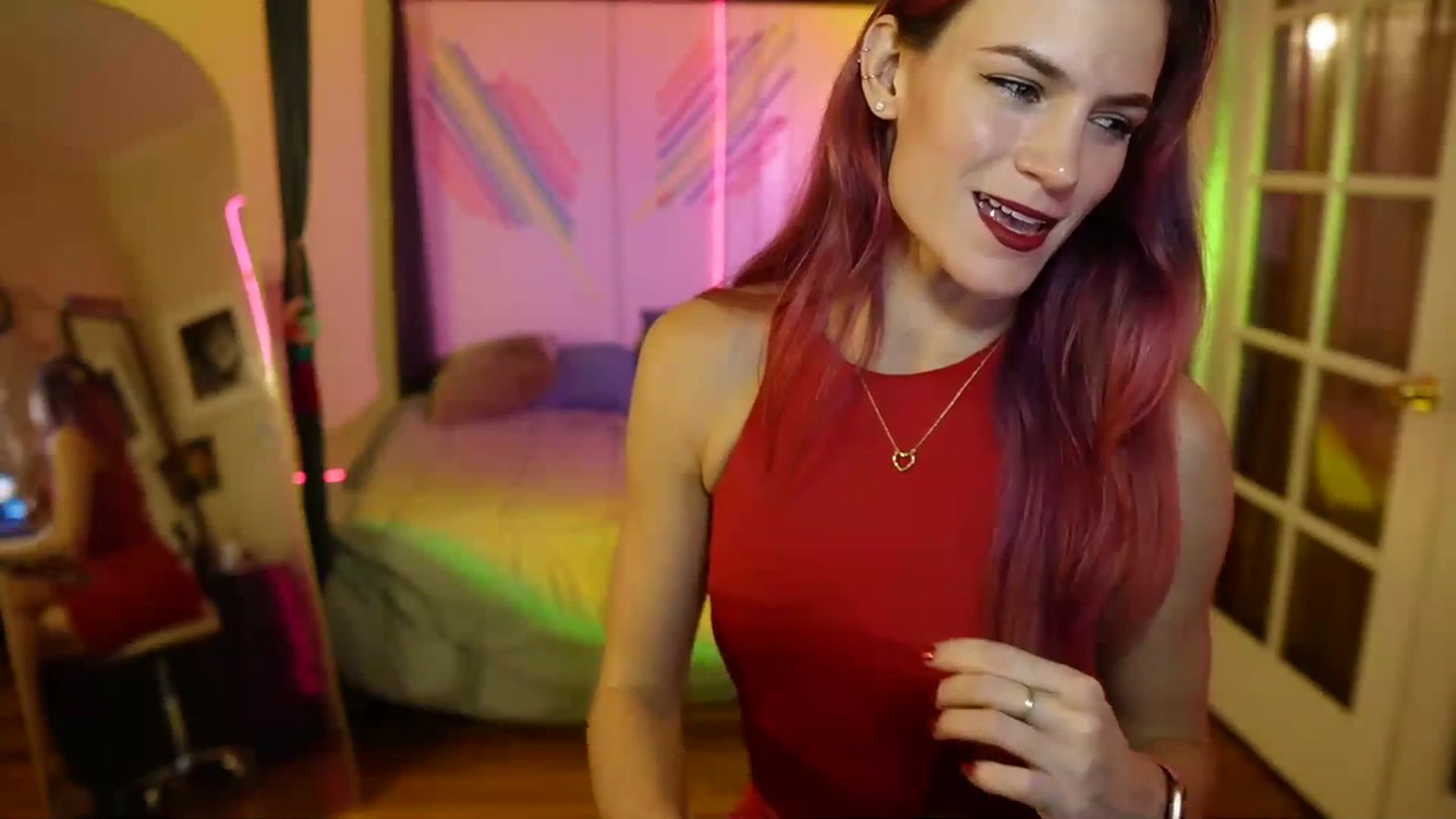 Gallery image thumbnail from Gia_Xxxmas's myfreecams stream on, 12/14/2023, 04:09 image 13 of 20