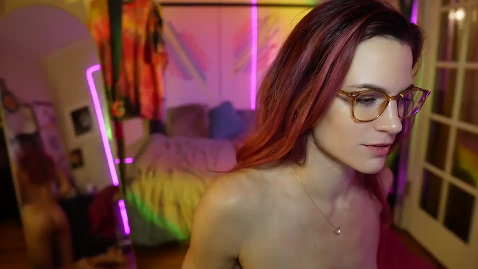 Gallery image thumbnail from Gia_Xxxmas's myfreecams stream on, 12/15/2023, 01:30 image 3 of 20
