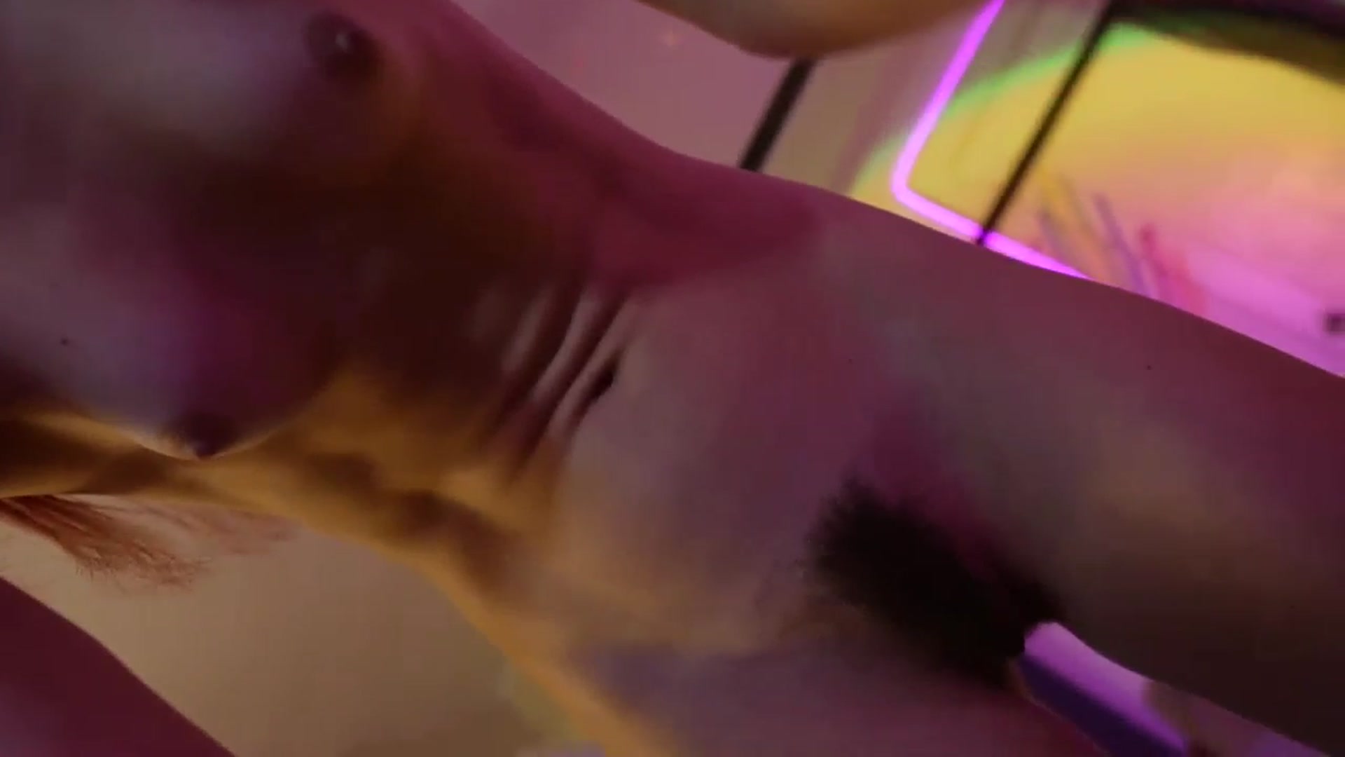 Gallery image thumbnail from Gia_Xxxmas's myfreecams stream on, 12/15/2023, 01:30 image 5 of 20
