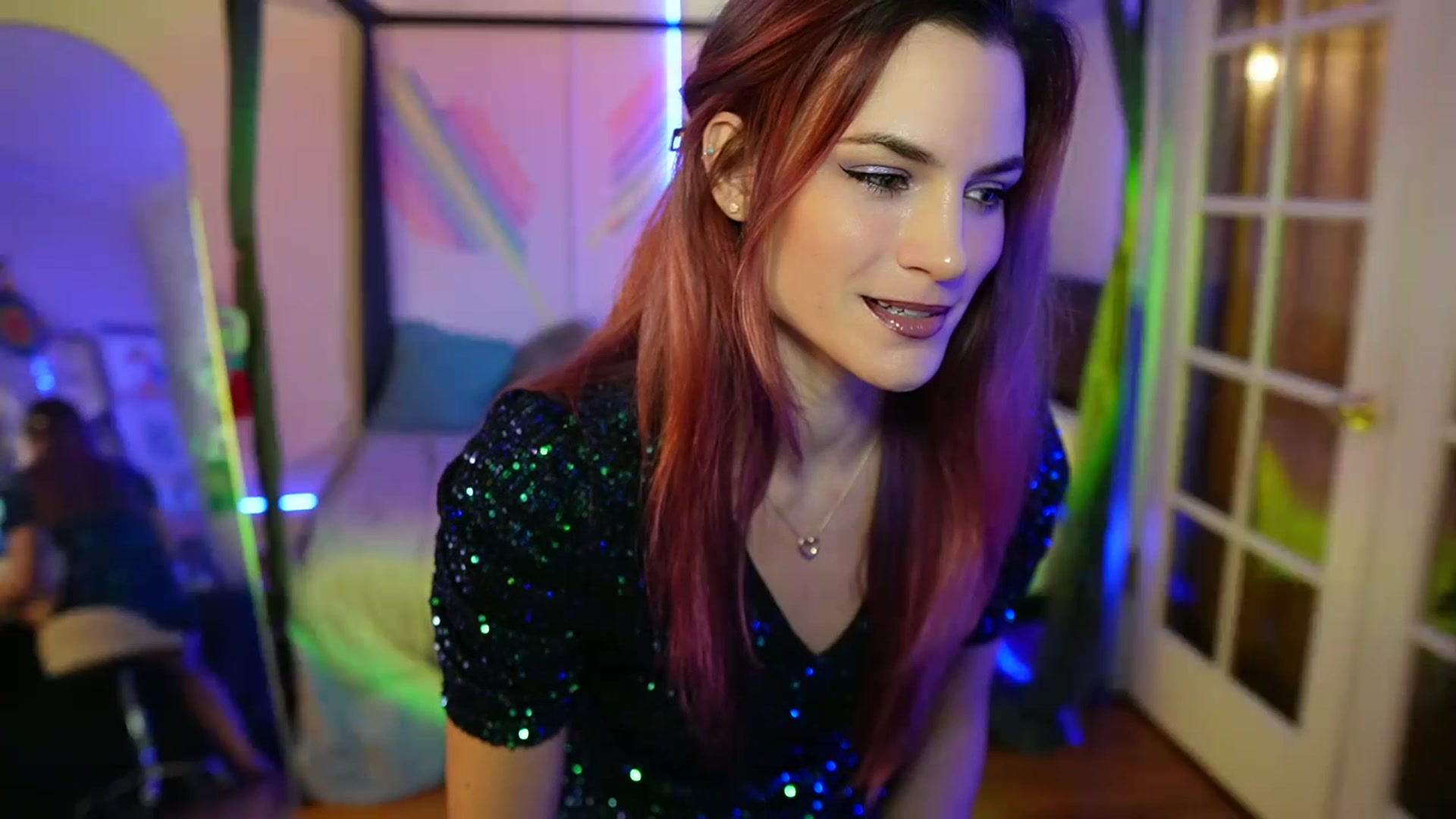 Gallery image thumbnail from Gia_Xxxmas's myfreecams stream on, 12/16/2023, 03:48 image 1 of 20