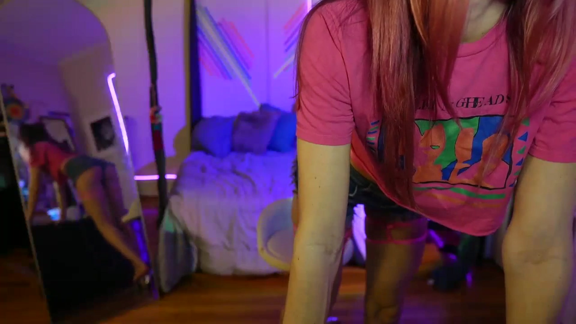 Gallery image thumbnail from Gia_Xxxmas's myfreecams stream on, 12/17/2023, 05:16 image 4 of 20
