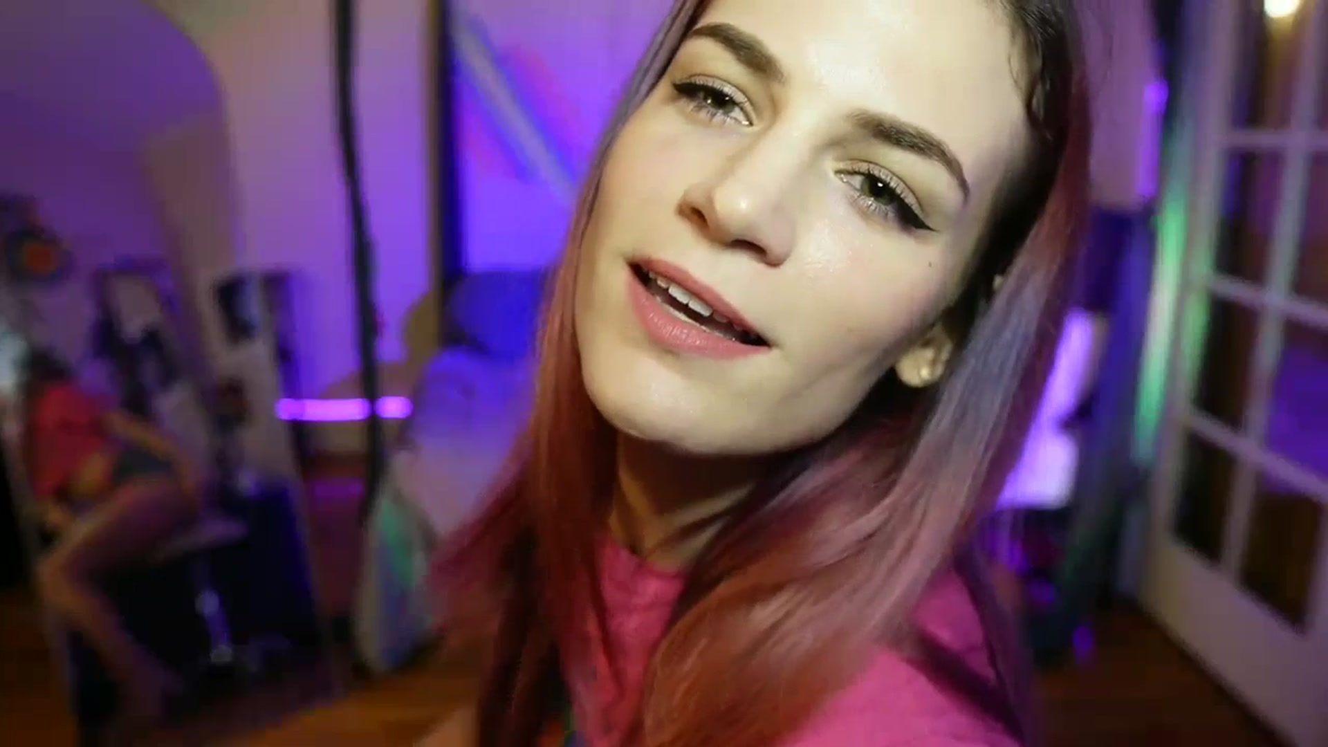 Gallery image thumbnail from Gia_Xxxmas's myfreecams stream on, 12/17/2023, 05:16 image 2 of 20
