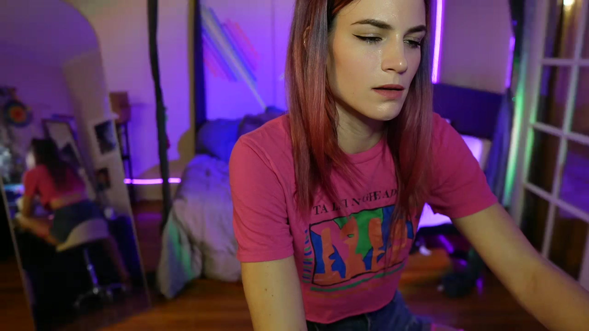 Gallery image thumbnail from Gia_Xxxmas's myfreecams stream on, 12/17/2023, 05:16 image 1 of 20