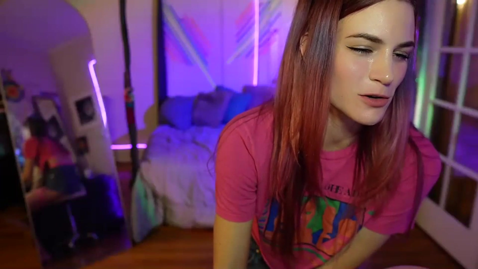 Gallery image thumbnail from Gia_Xxxmas's myfreecams stream on, 12/17/2023, 05:16 image 5 of 20