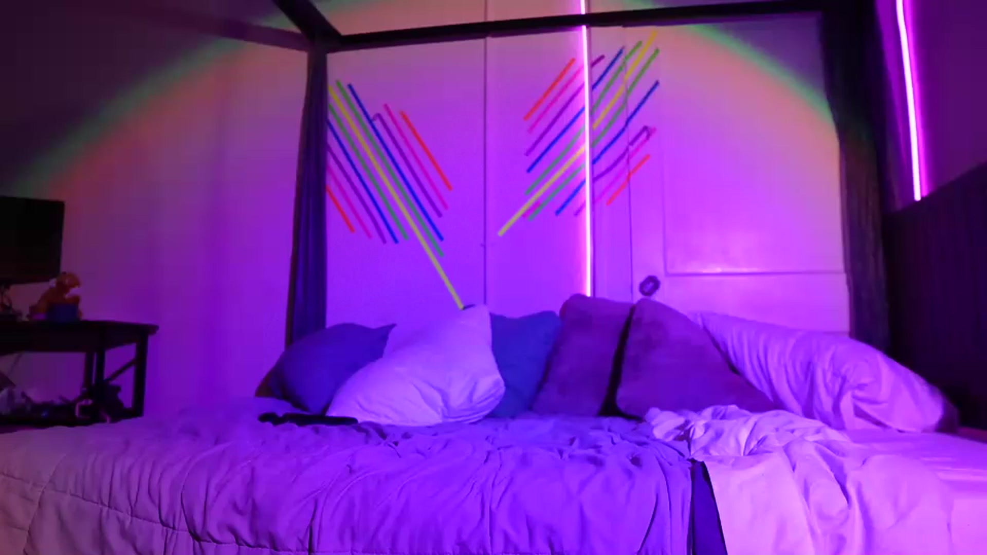 Gallery image thumbnail from Gia_Xxxmas's myfreecams stream on, 12/17/2023, 07:01 image 18 of 20