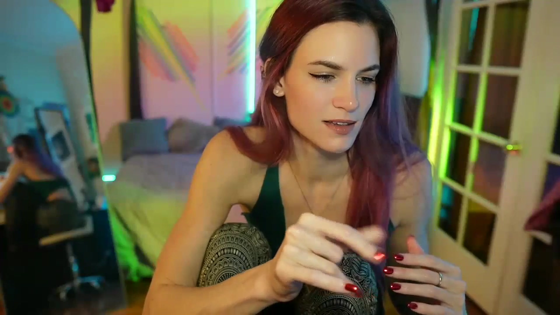 Gallery image thumbnail from Gia_Xxxmas's myfreecams stream on, 12/21/2023, 02:12 image 3 of 20