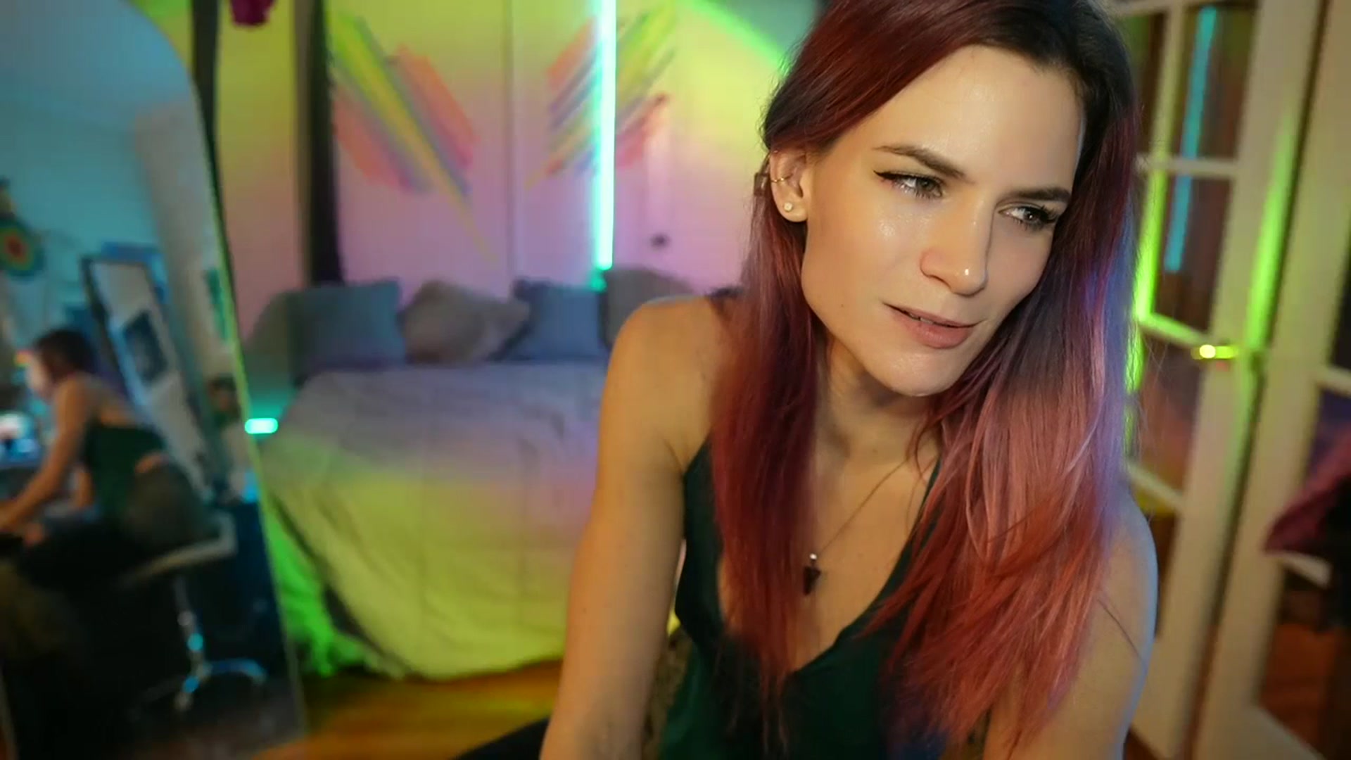 Gallery image thumbnail from Gia_Xxxmas's myfreecams stream on, 12/21/2023, 02:12 image 20 of 20