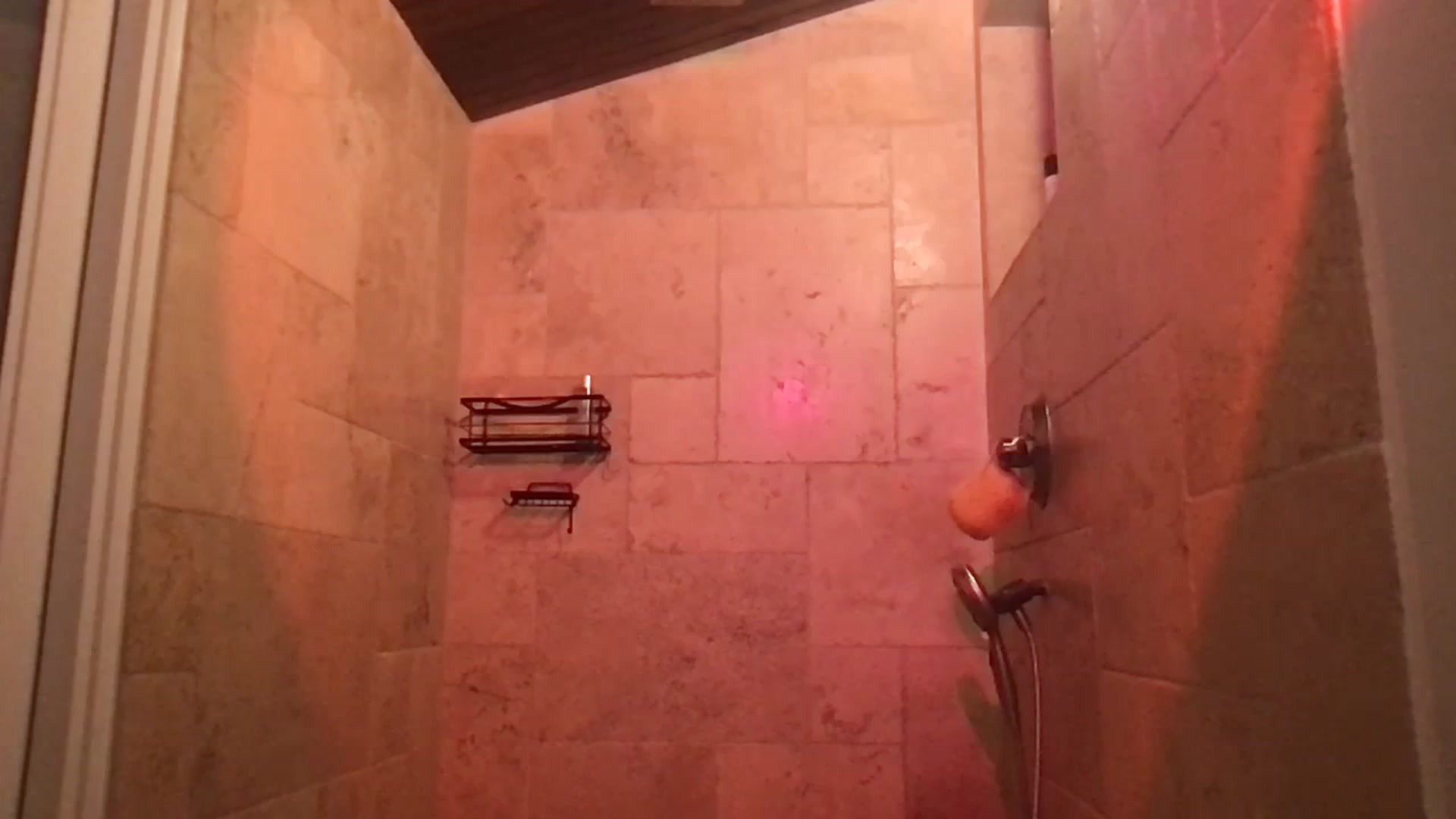 Gallery image thumbnail from Gia_Xxxmas's myfreecams stream on, 12/22/2023, 06:39 image 10 of 20