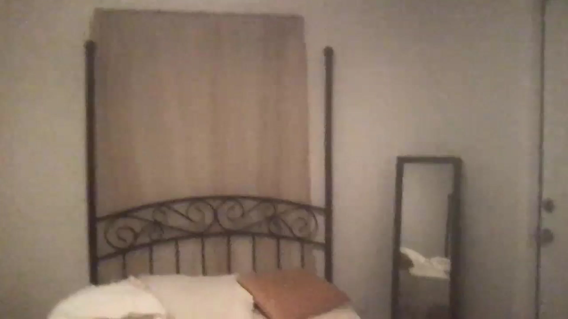 Gallery image thumbnail from Gia_Xxxmas's myfreecams stream on, 12/24/2023, 07:05 image 1 of 20