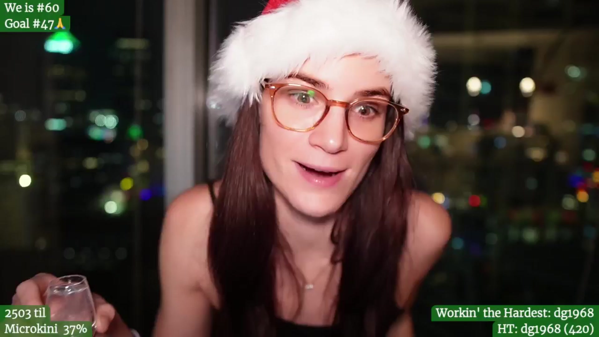 Gallery image thumbnail from Gia_Xxxmas's myfreecams stream on, 12/26/2024, 24:01 image 3 of 20