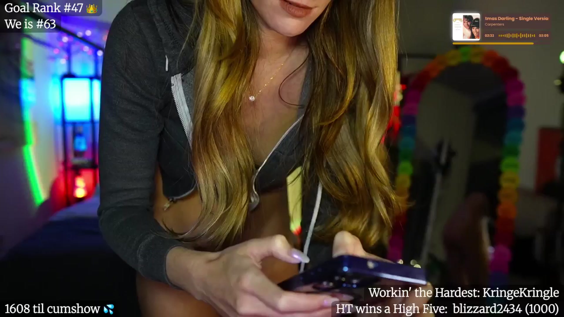 Gallery image thumbnail from Gia_Xxxmas's myfreecams stream on, 12/16/2025, 05:50 image 2 of 20