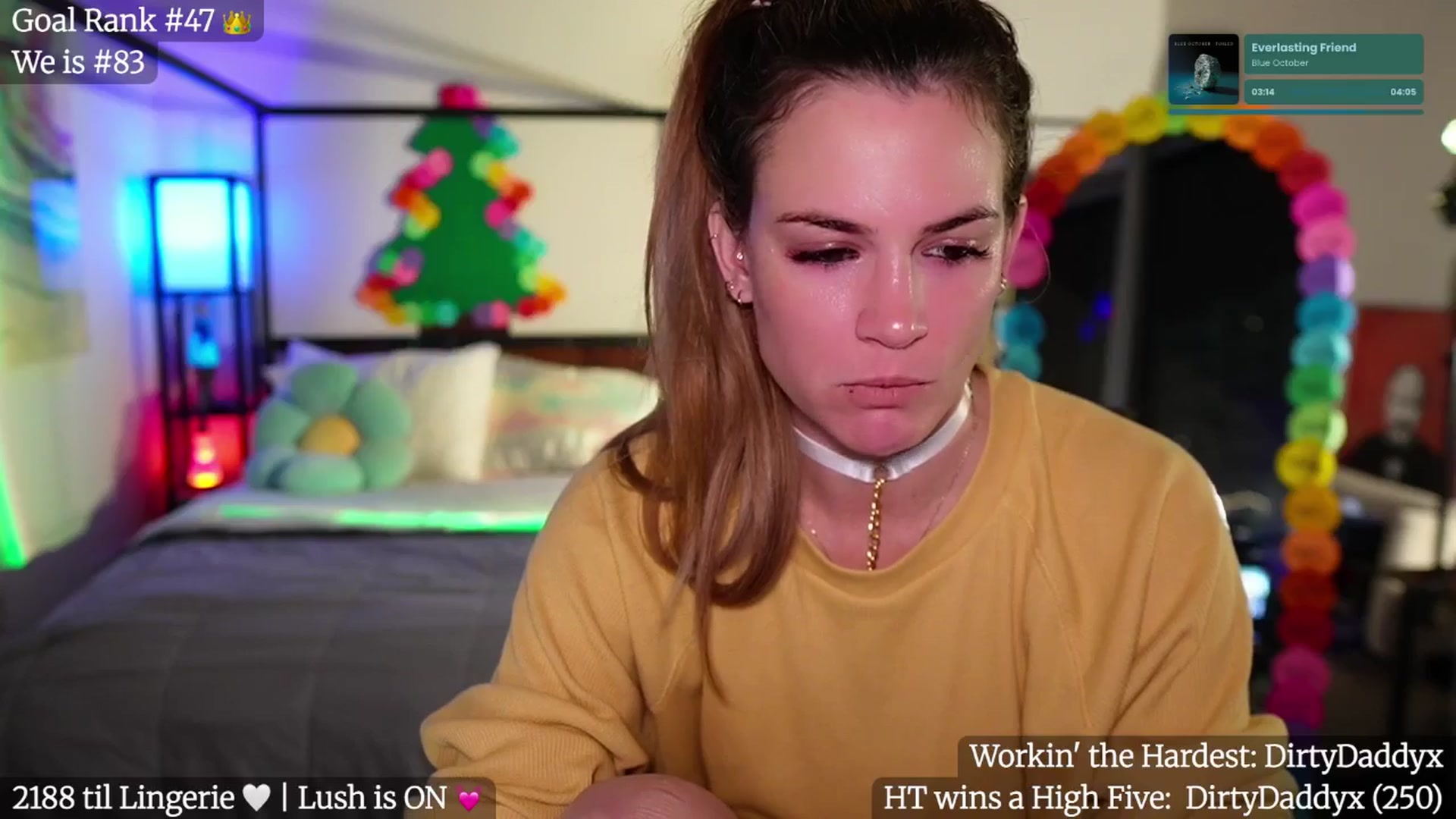Gallery image thumbnail from Gia_Xxxmas's myfreecams stream on, 12/28/2025, 03:01 image 7 of 20