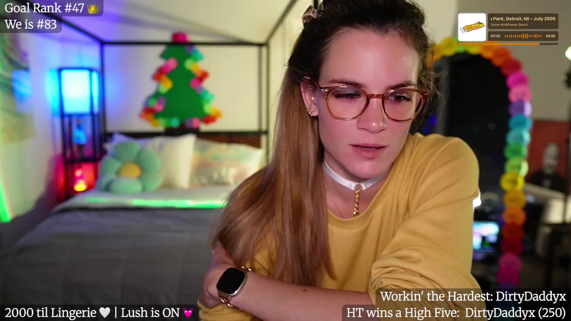 Gallery image thumbnail from Gia_Xxxmas's myfreecams stream on, 12/28/2025, 03:01 image 19 of 20