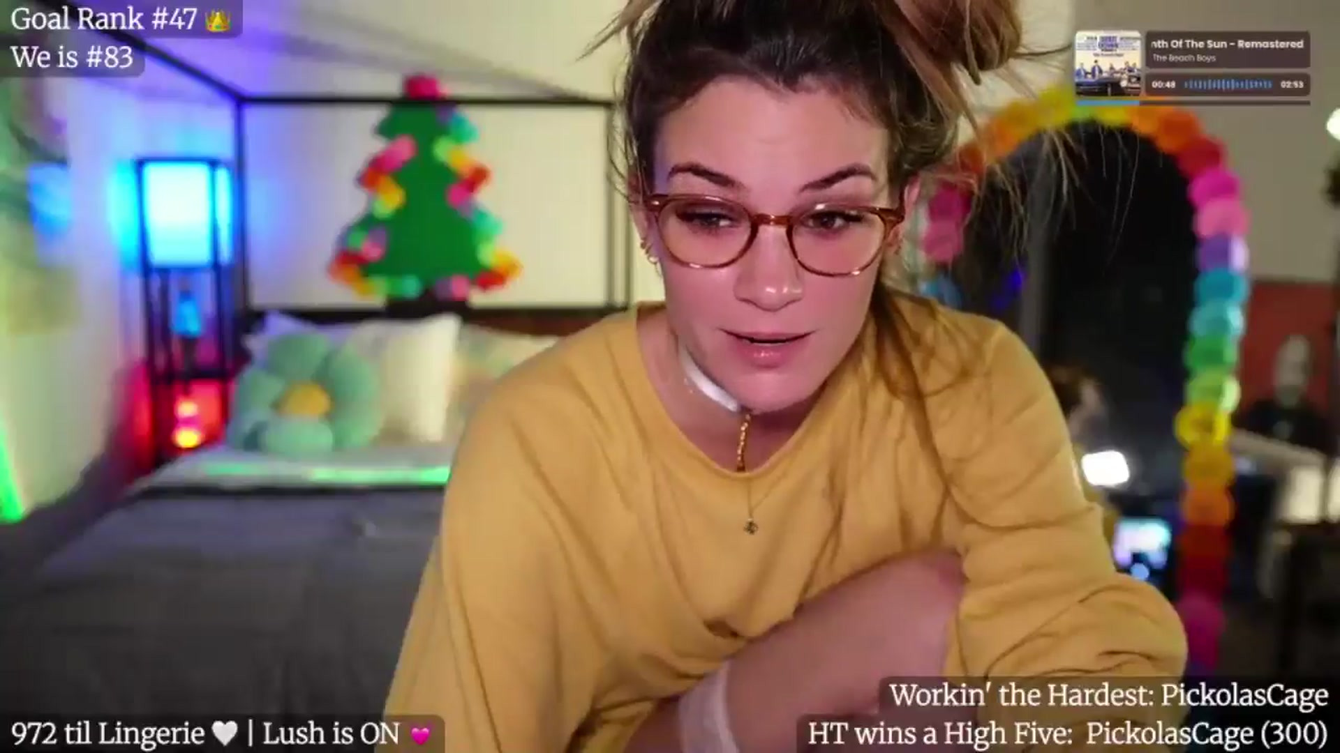 Gallery image thumbnail from Gia_Xxxmas's myfreecams stream on, 12/28/2025, 03:30 image 13 of 20