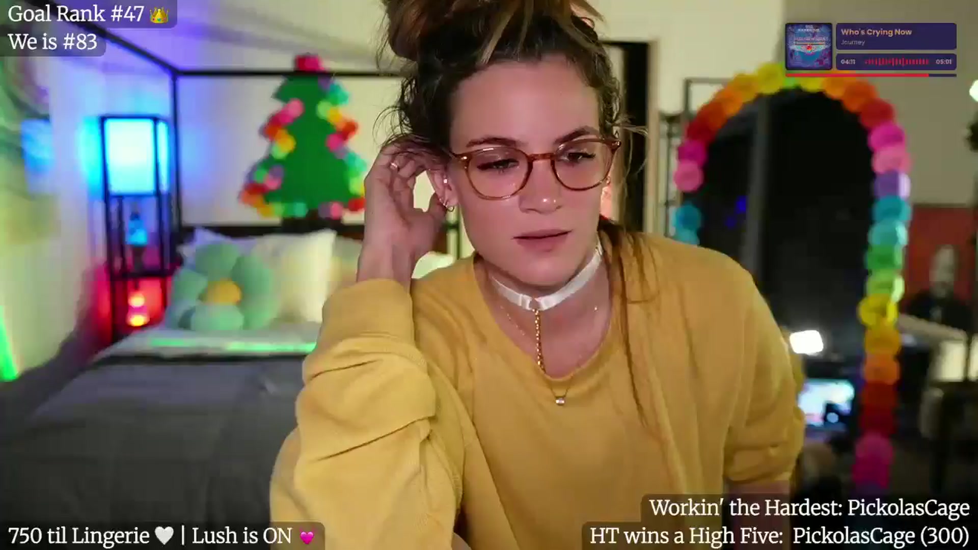 Gallery image thumbnail from Gia_Xxxmas's myfreecams stream on, 12/28/2025, 03:30 image 19 of 20