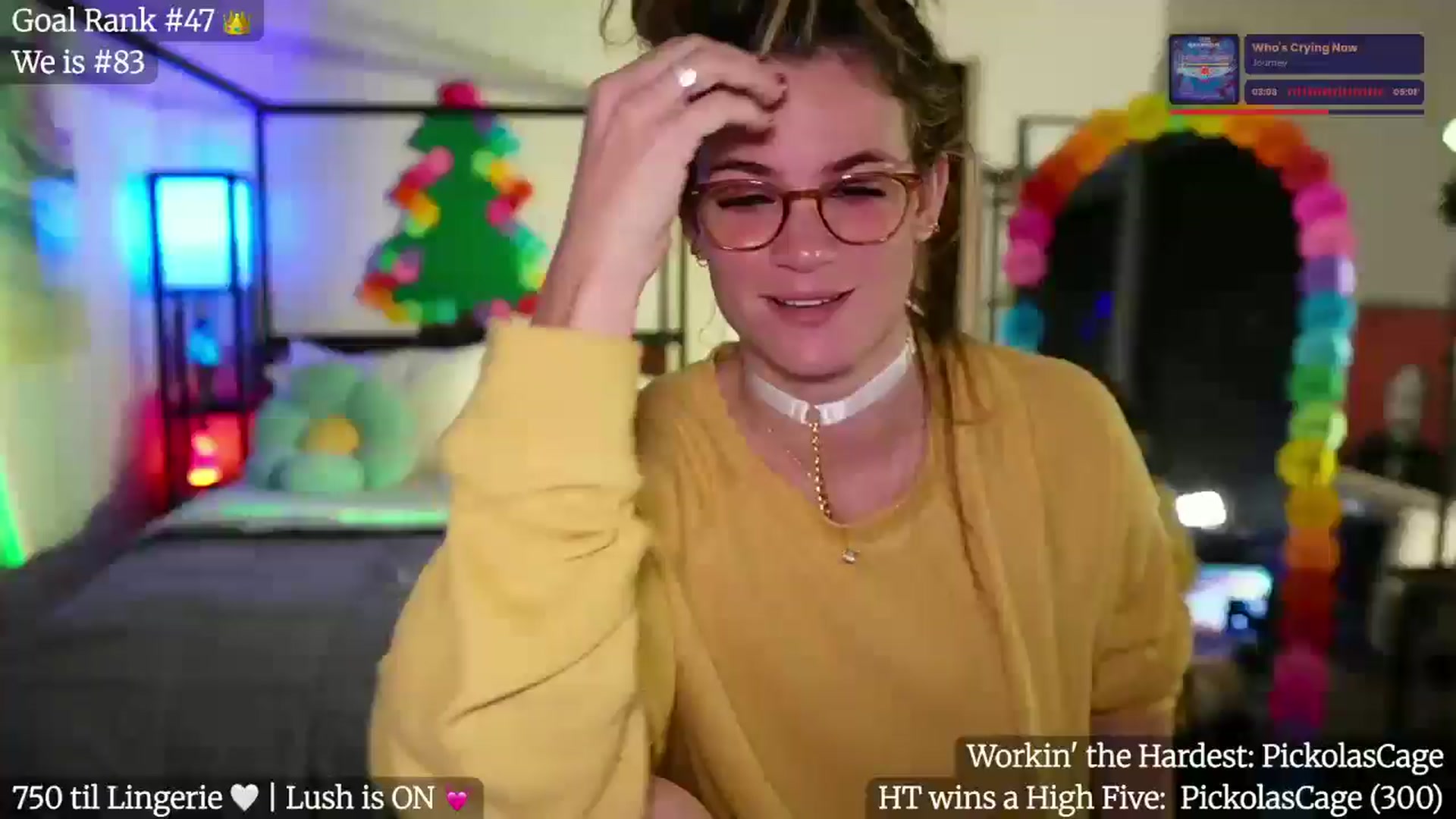 Gallery image thumbnail from Gia_Xxxmas's myfreecams stream on, 12/28/2025, 03:30 image 18 of 20
