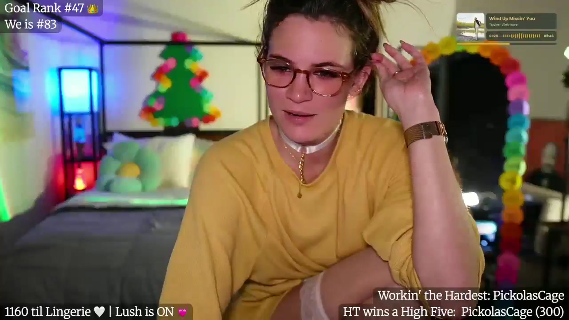 Gallery image thumbnail from Gia_Xxxmas's myfreecams stream on, 12/28/2025, 03:30 image 11 of 20