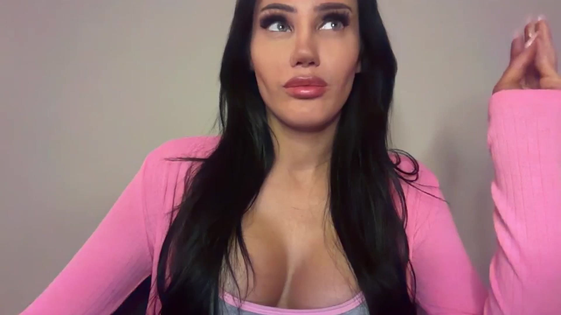 Gallery image thumbnail from Gia__'s myfreecams stream on, 12/02/2025, 04:20 image 3 of 20